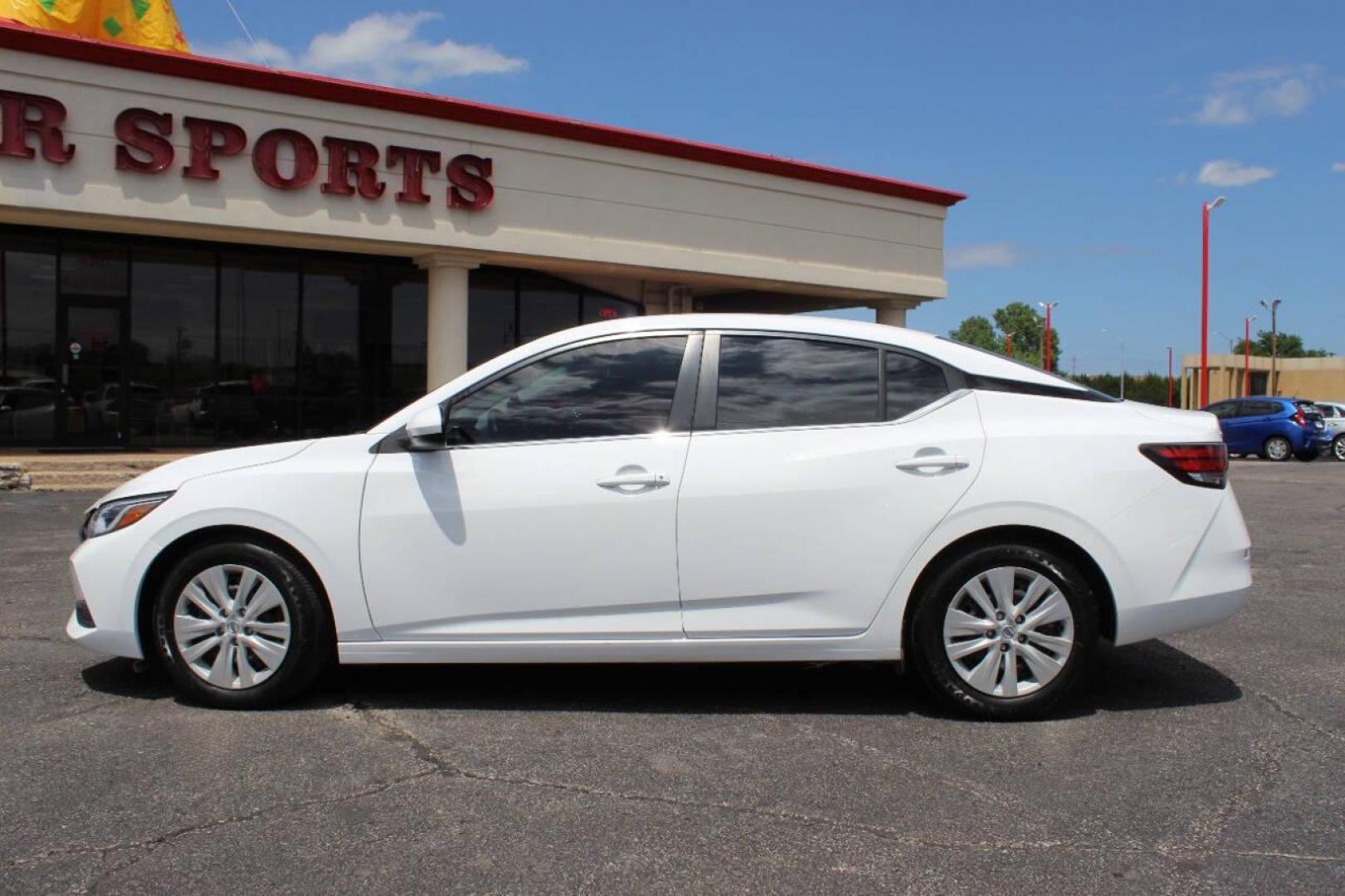 2023 White Nissan Sentra S (3N1AB8BV8PY) with an 1.8L L4 SFI DOHC 16V engine, CVT transmission, located at 4301 NW 39th , Oklahoma City, OK, 73112, (405) 949-5600, 35.512135, -97.598671 - NO DRIVERS LICENCE -NO FULL COVERAGE INSURANCE - NO CREDIT CHECK. COME ON OVER TO SUPERSPORTS, TAKE A LOOK AND TEST DRIVE. PLEASE GIVE US A CALL AT (405) 949-5600. NO LICENCIA DE CONDUCIR - NO SEGURO DE COBERTURA TOTAL - NO VERIFICACION DE CREDITO. VISITENOS EN SUPERSPORTS, MIRE NUESTRO - Photo#6