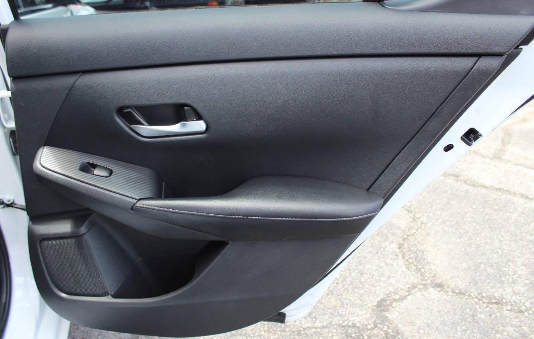 2023 White Nissan Sentra S (3N1AB8BV8PY) with an 1.8L L4 SFI DOHC 16V engine, CVT transmission, located at 4301 NW 39th , Oklahoma City, OK, 73112, (405) 949-5600, 35.512135, -97.598671 - NO DRIVERS LICENCE -NO FULL COVERAGE INSURANCE - NO CREDIT CHECK. COME ON OVER TO SUPERSPORTS, TAKE A LOOK AND TEST DRIVE. PLEASE GIVE US A CALL AT (405) 949-5600. NO LICENCIA DE CONDUCIR - NO SEGURO DE COBERTURA TOTAL - NO VERIFICACION DE CREDITO. VISITENOS EN SUPERSPORTS, MIRE NUESTRO - Photo#12