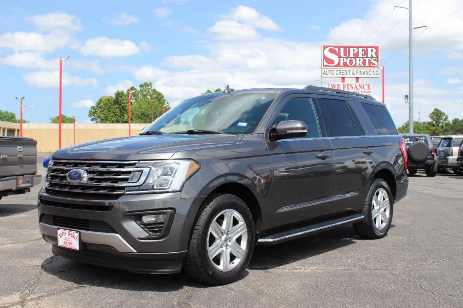 2018 Silver Ford Expedition XLT 2WD (1FMJU1HT6JE) with an 3.5L V6 DOHC 24V FFV engine, 6A transmission, located at 4301 NW 39th , Oklahoma City, OK, 73112, (405) 949-5600, 35.512135, -97.598671 - NO DRIVERS LICENCE -NO FULL COVERAGE INSURANCE - NO CREDIT CHECK. COME ON OVER TO SUPERSPORTS, TAKE A LOOK AND TEST DRIVE. PLEASE GIVE US A CALL AT (405) 949-5600. NO LICENCIA DE CONDUCIR - NO SEGURO DE COBERTURA TOTAL - NO VERIFICACION DE CREDITO. VISITENOS EN SUPERSPORTS, MIRE NUESTRO - Photo#7