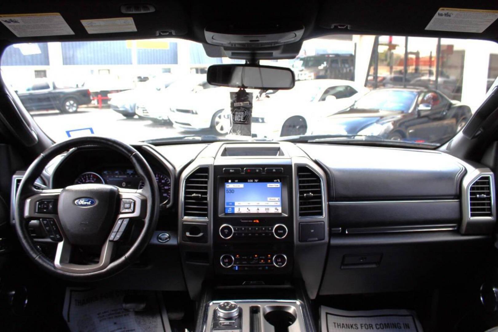 2018 Silver Ford Expedition XLT 2WD (1FMJU1HT6JE) with an 3.5L V6 DOHC 24V FFV engine, 6A transmission, located at 4301 NW 39th , Oklahoma City, OK, 73112, (405) 949-5600, 35.512135, -97.598671 - NO DRIVERS LICENCE -NO FULL COVERAGE INSURANCE - NO CREDIT CHECK. COME ON OVER TO SUPERSPORTS, TAKE A LOOK AND TEST DRIVE. PLEASE GIVE US A CALL AT (405) 949-5600. NO LICENCIA DE CONDUCIR - NO SEGURO DE COBERTURA TOTAL - NO VERIFICACION DE CREDITO. VISITENOS EN SUPERSPORTS, MIRE NUESTRO - Photo#10