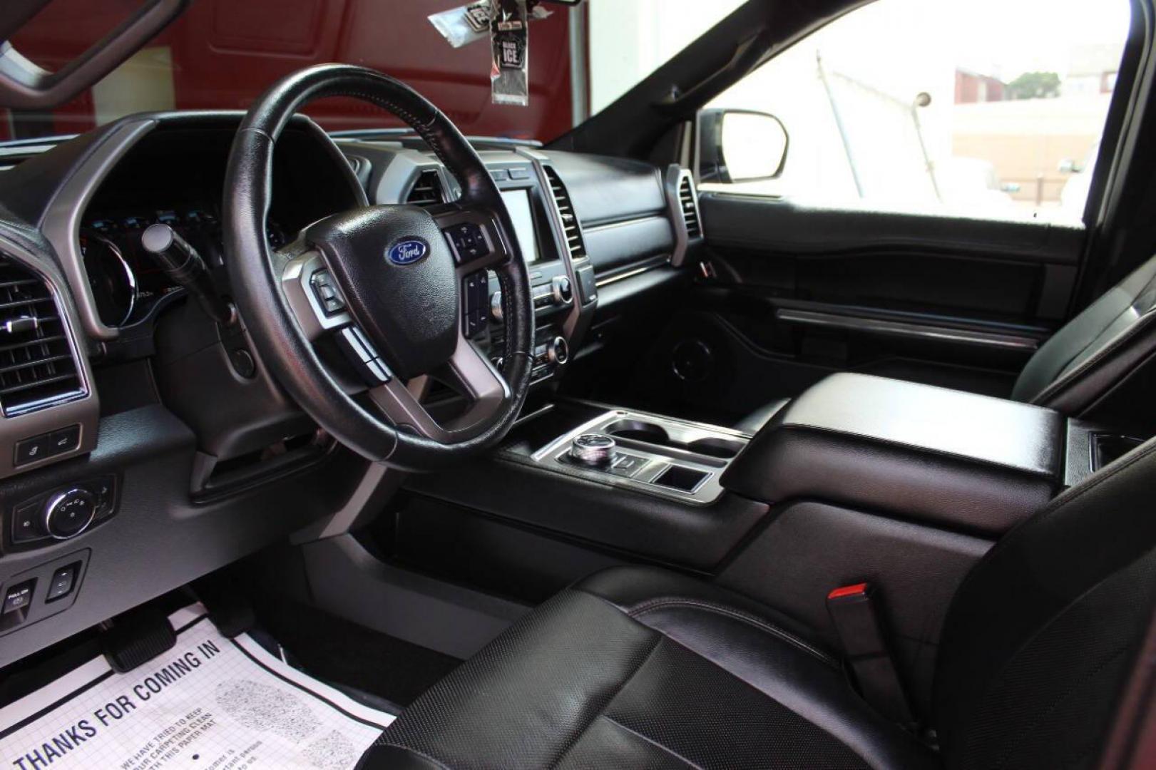 2018 Silver Ford Expedition XLT 2WD (1FMJU1HT6JE) with an 3.5L V6 DOHC 24V FFV engine, 6A transmission, located at 4301 NW 39th , Oklahoma City, OK, 73112, (405) 949-5600, 35.512135, -97.598671 - NO DRIVERS LICENCE -NO FULL COVERAGE INSURANCE - NO CREDIT CHECK. COME ON OVER TO SUPERSPORTS, TAKE A LOOK AND TEST DRIVE. PLEASE GIVE US A CALL AT (405) 949-5600. NO LICENCIA DE CONDUCIR - NO SEGURO DE COBERTURA TOTAL - NO VERIFICACION DE CREDITO. VISITENOS EN SUPERSPORTS, MIRE NUESTRO - Photo#21