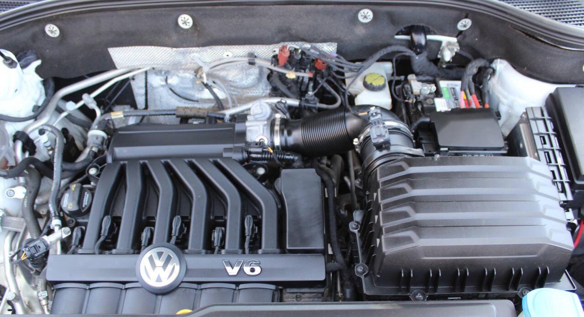 2021 White Volkswagen Atlas V6 SEL 4MOTION (1V2BR2CAXMC) with an 3.6L V6 3.6L V6 engine, Automatic 8-Speed transmission, located at 4301 NW 39th , Oklahoma City, OK, 73112, (405) 949-5600, 35.512135, -97.598671- Photo#7