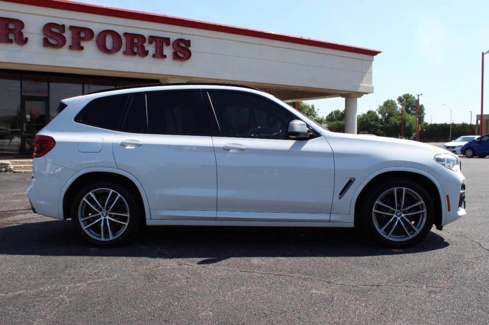 2018 White BMW X3 M40i (5UXTS3C51J0) with an 3.0L L6 DOHC 24V engine, 8A transmission, located at 4301 NW 39th , Oklahoma City, OK, 73112, (405) 949-5600, 35.512135, -97.598671 - Photo#3