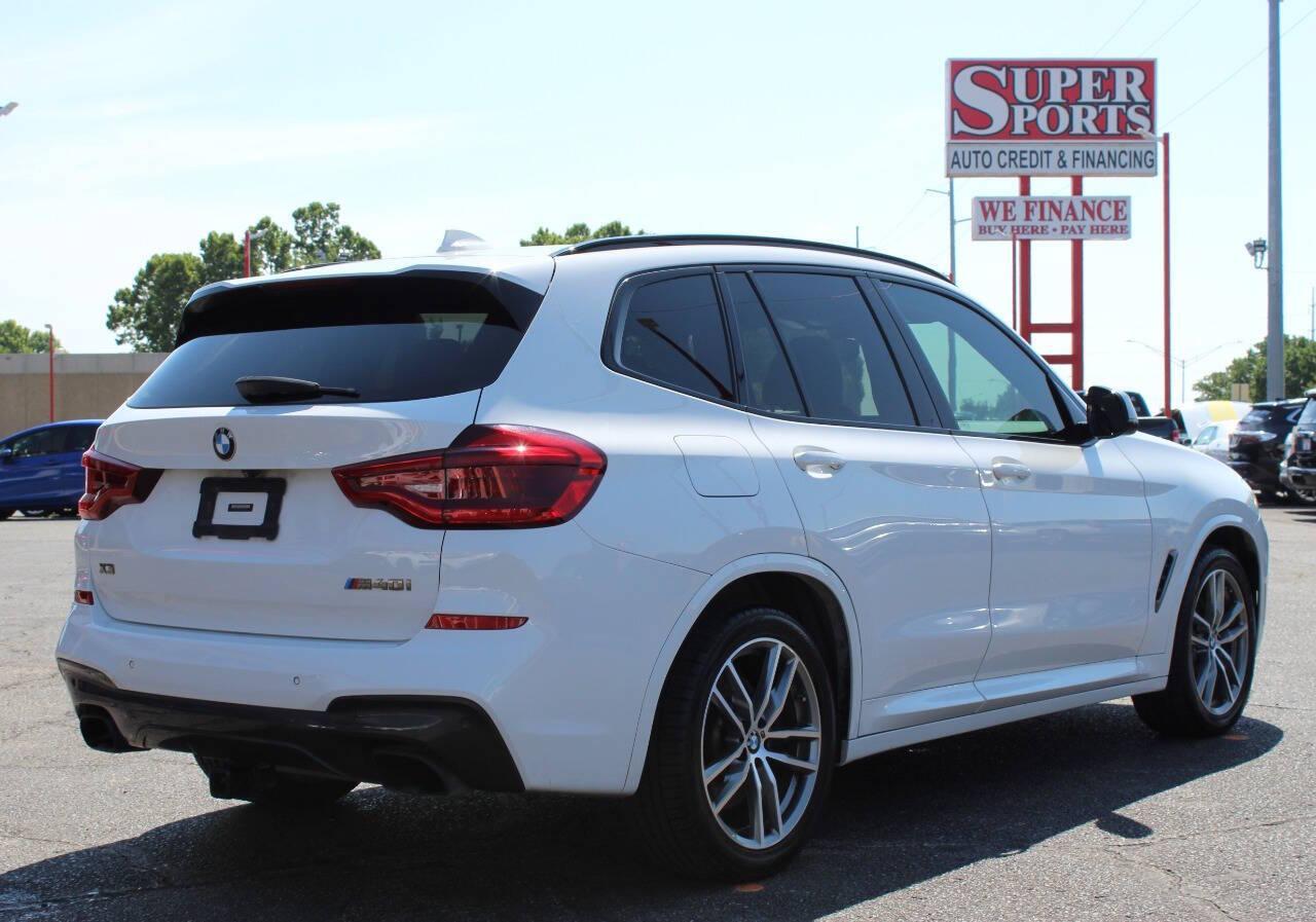 2018 White BMW X3 M40i (5UXTS3C51J0) with an 3.0L I6 Turbocharger 3.0L I6 engine, Automatic 8-Speed transmission, located at 4301 NW 39th , Oklahoma City, OK, 73112, (405) 949-5600, 35.512135, -97.598671 - NO DRIVERS LICENCE NO - FULL COVERAGE INSURANCE - NO CREDIT CHECK. COME ON OVER TO SUPERSPORTS AND TAKE A LOOK AND TEST DRIVE. PLEASE GIVE US A CALL AT (405) 949-5600. NO LICENCIA DE CONDUCIR - NO SEGURO DE COBERTURA TOTAL - NO VERIFICACION DE CREDITO. VISITENOS EN SUPERSPORTS, MIRE NUE - Photo#3