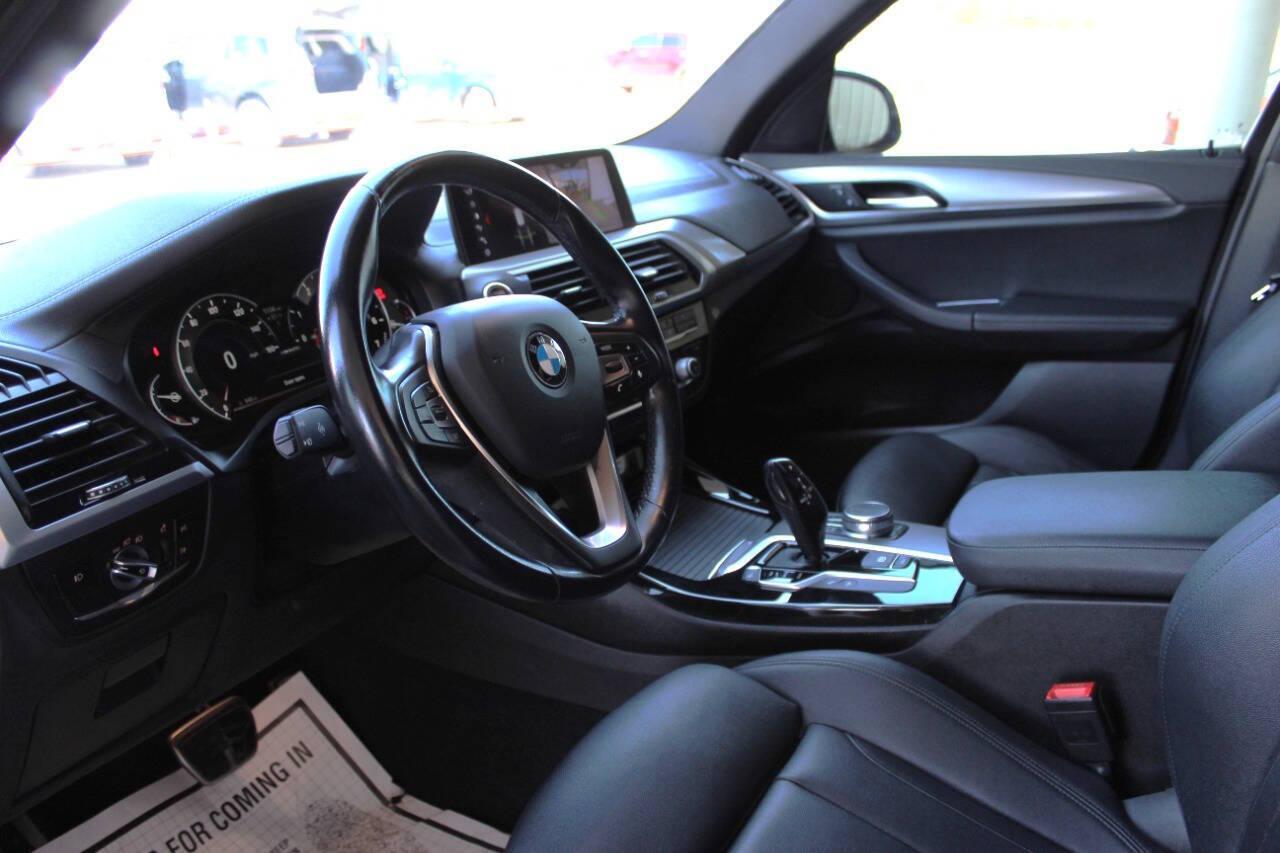 2018 White BMW X3 M40i (5UXTS3C51J0) with an 3.0L I6 Turbocharger 3.0L I6 engine, Automatic 8-Speed transmission, located at 4301 NW 39th , Oklahoma City, OK, 73112, (405) 949-5600, 35.512135, -97.598671 - NO DRIVERS LICENCE NO - FULL COVERAGE INSURANCE - NO CREDIT CHECK. COME ON OVER TO SUPERSPORTS AND TAKE A LOOK AND TEST DRIVE. PLEASE GIVE US A CALL AT (405) 949-5600. NO LICENCIA DE CONDUCIR - NO SEGURO DE COBERTURA TOTAL - NO VERIFICACION DE CREDITO. VISITENOS EN SUPERSPORTS, MIRE NUE - Photo#15