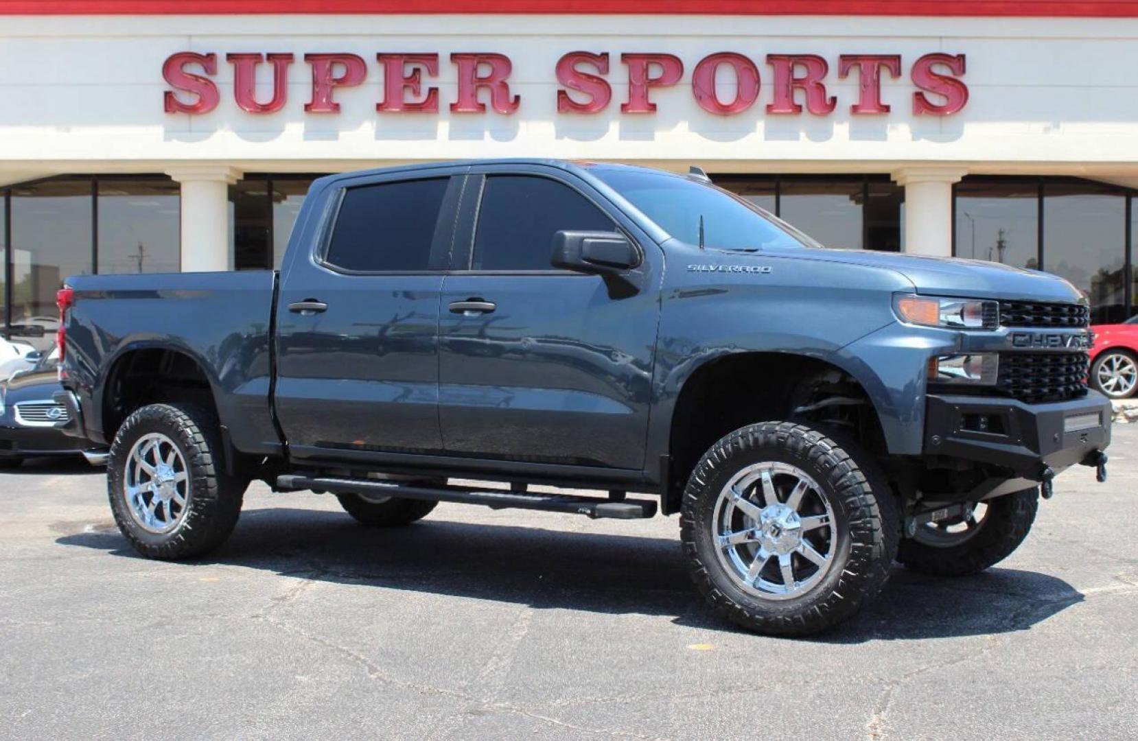 2021 Blue Chevrolet Silverado 1500 Custom Crew Cab Short Box 2WD (3GCPWBEH7MG) with an 4.3L V6 engine, 6A transmission, located at 4301 NW 39th , Oklahoma City, OK, 73112, (405) 949-5600, 35.512135, -97.598671 - NO DRIVERS LICENCE NO - FULL COVERAGE INSURANCE - NO CREDIT CHECK. COME ON OVER TO SUPERSPORTS AND TAKE A LOOK AND TEST DRIVE. PLEASE GIVE US A CALL AT (405) 949-5600. NO LICENCIA DE CONDUCIR - NO SEGURO DE COBERTURA TOTAL - NO VERIFICACION DE CREDITO. VISITENOS EN SUPERSPORTS, MIRE N - Photo#1