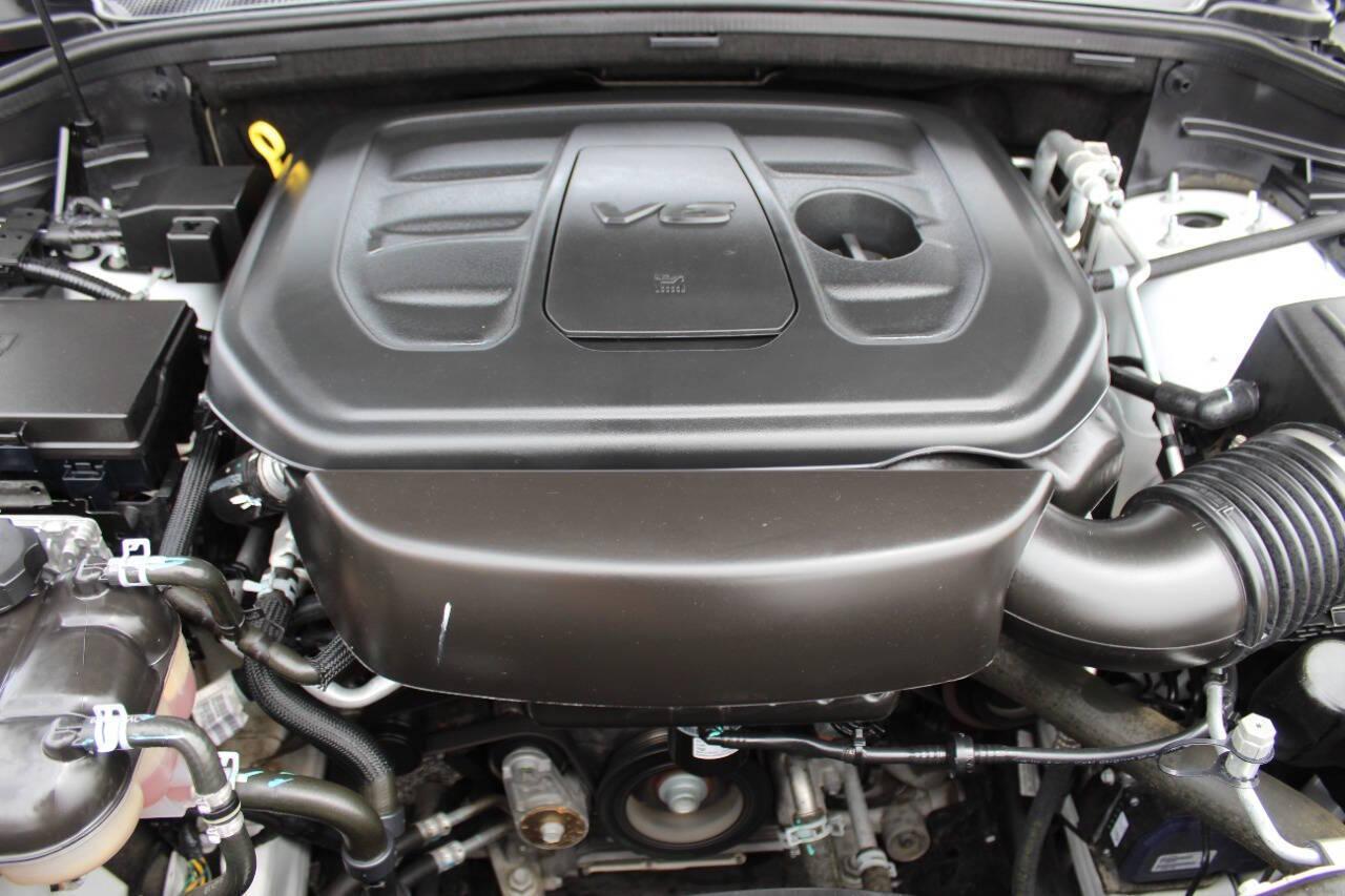 2021 White Jeep Grand Cherokee Laredo E 4WD (1C4RJFAG1MC) with an 3.6L V6 3.6L V6 engine, Automatic 8-Speed transmission, located at 4301 NW 39th , Oklahoma City, OK, 73112, (405) 949-5600, 35.512135, -97.598671 - NO DRIVERS LICENCE -NO FULL COVERAGE INSURANCE - NO CREDIT CHECK. COME ON OVER TO SUPERSPORTS, TAKE A LOOK AND TEST DRIVE. PLEASE GIVE US A CALL AT (405) 949-5600. NO LICENCIA DE CONDUCIR - NO SEGURO DE COBERTURA TOTAL - NO VERIFICACION DE CREDITO. VISITENOS EN SUPERSPORTS, MIRE NUESTRO - Photo#7