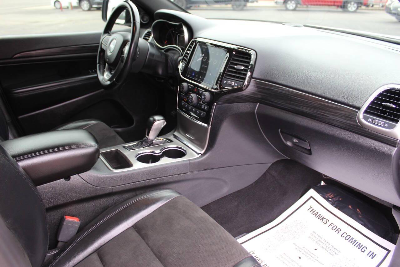 2021 White Jeep Grand Cherokee Laredo E 4WD (1C4RJFAG1MC) with an 3.6L V6 3.6L V6 engine, Automatic 8-Speed transmission, located at 4301 NW 39th , Oklahoma City, OK, 73112, (405) 949-5600, 35.512135, -97.598671 - NO DRIVERS LICENCE -NO FULL COVERAGE INSURANCE - NO CREDIT CHECK. COME ON OVER TO SUPERSPORTS, TAKE A LOOK AND TEST DRIVE. PLEASE GIVE US A CALL AT (405) 949-5600. NO LICENCIA DE CONDUCIR - NO SEGURO DE COBERTURA TOTAL - NO VERIFICACION DE CREDITO. VISITENOS EN SUPERSPORTS, MIRE NUESTRO - Photo#8