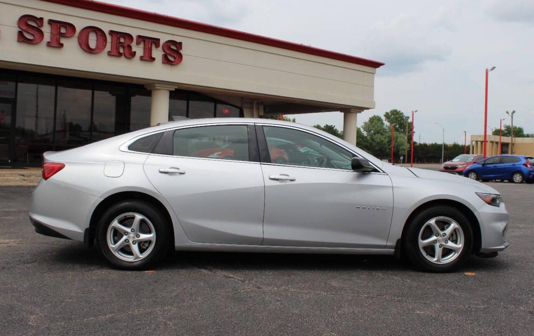 2018 Silver Chevrolet Malibu LS (1G1ZB5ST6JF) with an 1.5L L4 DOHC 16V engine, 6A transmission, located at 4301 NW 39th , Oklahoma City, OK, 73112, (405) 949-5600, 35.512135, -97.598671 - NO DRIVERS LICENCE -NO FULL COVERAGE INSURANCE - NO CREDIT CHECK. COME ON OVER TO SUPERSPORTS, TAKE A LOOK AND TEST DRIVE. PLEASE GIVE US A CALL AT (405) 949-5600. NO LICENCIA DE CONDUCIR - NO SEGURO DE COBERTURA TOTAL - NO VERIFICACION DE CREDITO. VISITENOS EN SUPERSPORTS, MIRE NUESTRO - Photo#3