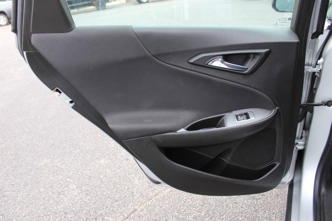 2018 Silver Chevrolet Malibu LS (1G1ZB5ST6JF) with an 1.5L L4 DOHC 16V engine, 6A transmission, located at 4301 NW 39th , Oklahoma City, OK, 73112, (405) 949-5600, 35.512135, -97.598671 - NO DRIVERS LICENCE -NO FULL COVERAGE INSURANCE - NO CREDIT CHECK. COME ON OVER TO SUPERSPORTS, TAKE A LOOK AND TEST DRIVE. PLEASE GIVE US A CALL AT (405) 949-5600. NO LICENCIA DE CONDUCIR - NO SEGURO DE COBERTURA TOTAL - NO VERIFICACION DE CREDITO. VISITENOS EN SUPERSPORTS, MIRE NUESTRO - Photo#14