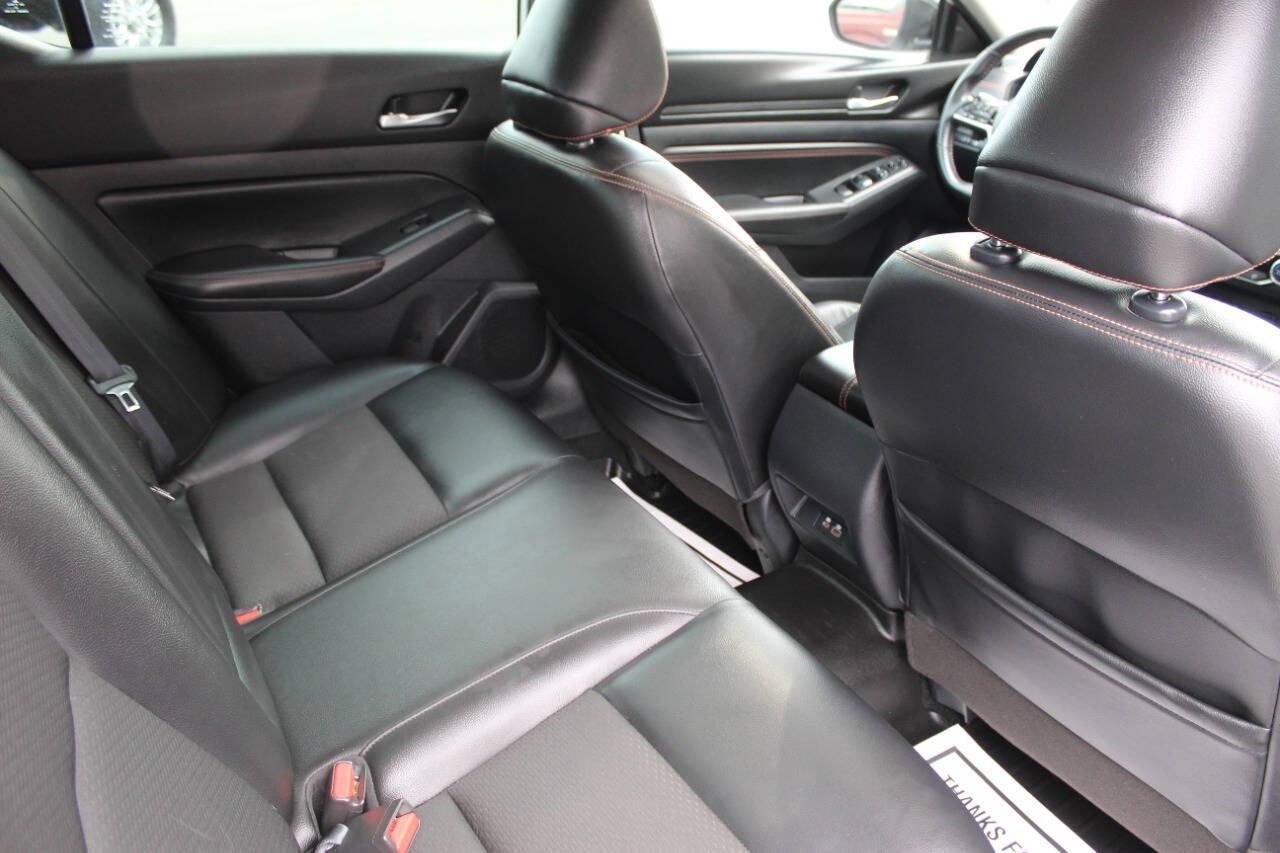 2020 White Nissan Altima 2.5 SR (1N4BL4CV8LC) with an 2.5L L4 DOHC 16V engine, CVT transmission, located at 4301 NW 39th , Oklahoma City, OK, 73112, (405) 949-5600, 35.512135, -97.598671 - NO DRIVERS LICENCE -NO FULL COVERAGE INSURANCE - NO CREDIT CHECK. COME ON OVER TO SUPERSPORTS, TAKE A LOOK AND TEST DRIVE. PLEASE GIVE US A CALL AT (405) 949-5600. NO LICENCIA DE CONDUCIR - NO SEGURO DE COBERTURA TOTAL - NO VERIFICACION DE CREDITO. VISITENOS EN SUPERSPORTS, MIRE NUESTRO - Photo#10