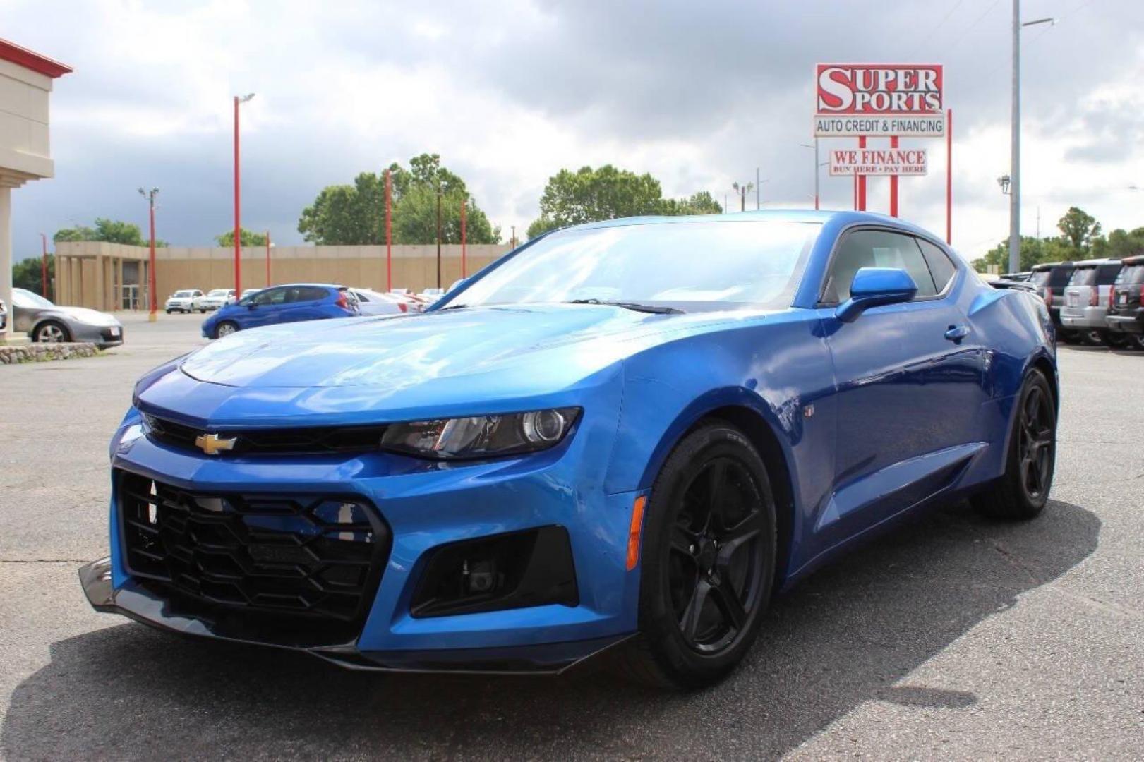 2018 Blue Chevrolet Camaro 1LT Coupe (1G1FB1RX8J0) with an 2.0L L4 DOHC 16V TURBO engine, 6A transmission, located at 4301 NW 39th , Oklahoma City, OK, 73112, (405) 949-5600, 35.512135, -97.598671 - Photo#6