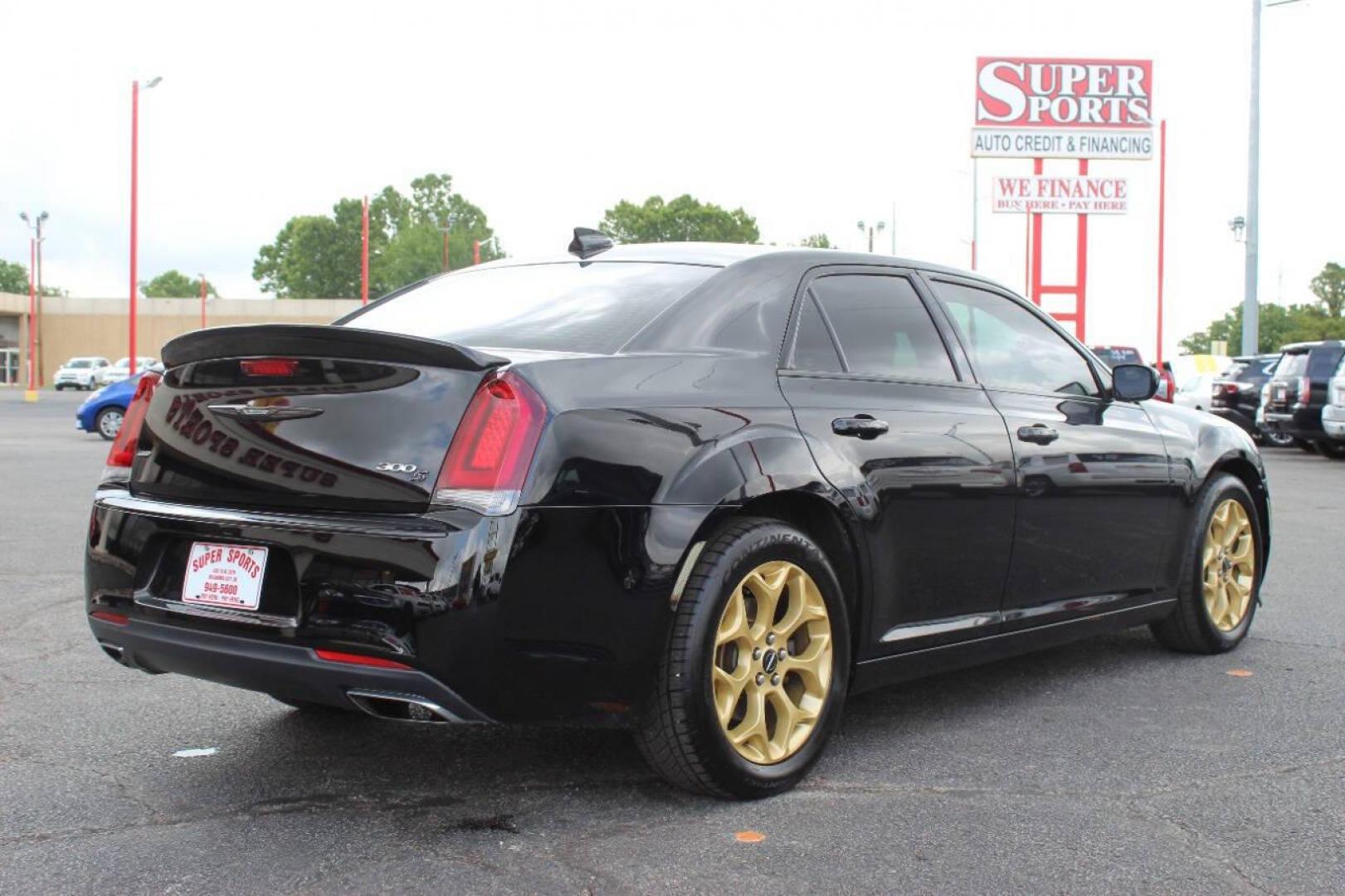 2016 Black Chrysler 300 S V6 AWD (2C3CCAGG1HH) with an 3.6L V6 DOHC 24V engine, 8A transmission, located at 4301 NW 39th , Oklahoma City, OK, 73112, (405) 949-5600, 35.512135, -97.598671 - NO DRIVERS LICENCE -NO FULL COVERAGE INSURANCE - NO CREDIT CHECK. COME ON OVER TO SUPERSPORTS, TAKE A LOOK AND TEST DRIVE. PLEASE GIVE US A CALL AT (405) 949-5600. NO LICENCIA DE CONDUCIR - NO SEGURO DE COBERTURA TOTAL - NO VERIFICACION DE CREDITO. VISITENOS EN SUPERSPORTS, MIRE NUESTRO N - Photo#4