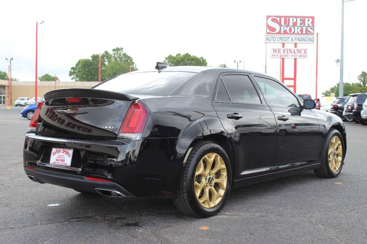 2017 Black Chrysler 300 S V6 AWD (2C3CCAGG1HH) with an 3.6L V6 3.6L V6 engine, Automatic 8-Speed transmission, located at 4301 NW 39th , Oklahoma City, OK, 73112, (405) 949-5600, 35.512135, -97.598671 - NO DRIVERS LICENCE -NO FULL COVERAGE INSURANCE - NO CREDIT CHECK. COME ON OVER TO SUPERSPORTS, TAKE A LOOK AND TEST DRIVE. PLEASE GIVE US A CALL AT (405) 949-5600. NO LICENCIA DE CONDUCIR - NO SEGURO DE COBERTURA TOTAL - NO VERIFICACION DE CREDITO. VISITENOS EN SUPERSPORTS, MIRE NUESTRO N - Photo#3