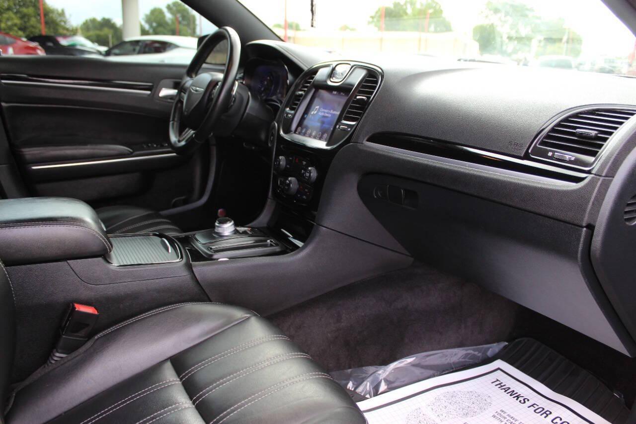 2017 Black Chrysler 300 S V6 AWD (2C3CCAGG1HH) with an 3.6L V6 3.6L V6 engine, Automatic 8-Speed transmission, located at 4301 NW 39th , Oklahoma City, OK, 73112, (405) 949-5600, 35.512135, -97.598671 - NO DRIVERS LICENCE -NO FULL COVERAGE INSURANCE - NO CREDIT CHECK. COME ON OVER TO SUPERSPORTS, TAKE A LOOK AND TEST DRIVE. PLEASE GIVE US A CALL AT (405) 949-5600. NO LICENCIA DE CONDUCIR - NO SEGURO DE COBERTURA TOTAL - NO VERIFICACION DE CREDITO. VISITENOS EN SUPERSPORTS, MIRE NUESTRO N - Photo#7