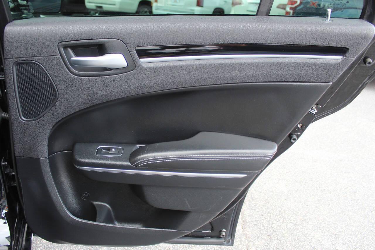 2017 Black Chrysler 300 S V6 AWD (2C3CCAGG1HH) with an 3.6L V6 3.6L V6 engine, Automatic 8-Speed transmission, located at 4301 NW 39th , Oklahoma City, OK, 73112, (405) 949-5600, 35.512135, -97.598671 - NO DRIVERS LICENCE -NO FULL COVERAGE INSURANCE - NO CREDIT CHECK. COME ON OVER TO SUPERSPORTS, TAKE A LOOK AND TEST DRIVE. PLEASE GIVE US A CALL AT (405) 949-5600. NO LICENCIA DE CONDUCIR - NO SEGURO DE COBERTURA TOTAL - NO VERIFICACION DE CREDITO. VISITENOS EN SUPERSPORTS, MIRE NUESTRO N - Photo#10