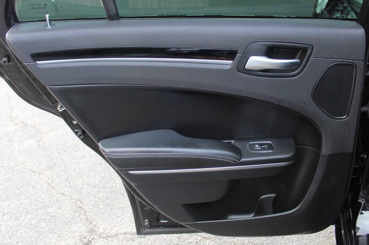 2017 Black Chrysler 300 S V6 AWD (2C3CCAGG1HH) with an 3.6L V6 3.6L V6 engine, Automatic 8-Speed transmission, located at 4301 NW 39th , Oklahoma City, OK, 73112, (405) 949-5600, 35.512135, -97.598671 - NO DRIVERS LICENCE -NO FULL COVERAGE INSURANCE - NO CREDIT CHECK. COME ON OVER TO SUPERSPORTS, TAKE A LOOK AND TEST DRIVE. PLEASE GIVE US A CALL AT (405) 949-5600. NO LICENCIA DE CONDUCIR - NO SEGURO DE COBERTURA TOTAL - NO VERIFICACION DE CREDITO. VISITENOS EN SUPERSPORTS, MIRE NUESTRO N - Photo#13