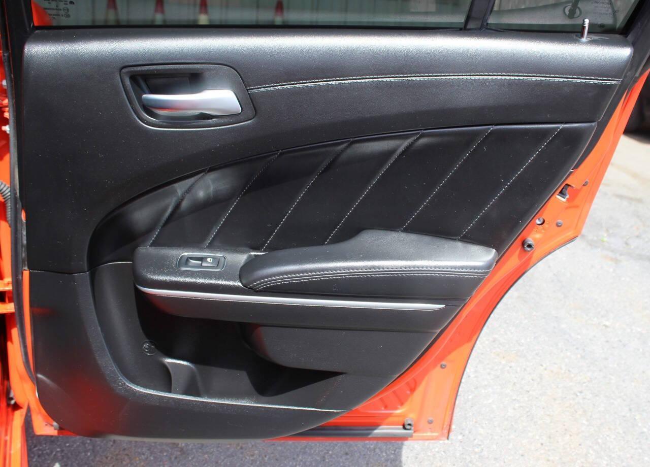 2021 Orange Dodge Charger Scat Pack (2C3CDXGJ8MH) with an 6.4L V8 OHV 16V engine, 8A transmission, located at 4301 NW 39th , Oklahoma City, OK, 73112, (405) 949-5600, 35.512135, -97.598671 - NO DRIVERS LICENCE -NO FULL COVERAGE INSURANCE - NO CREDIT CHECK. COME ON OVER TO SUPERSPORTS, TAKE A LOOK AND TEST DRIVE. PLEASE GIVE US A CALL AT (405) 949-5600. NO LICENCIA DE CONDUCIR - NO SEGURO DE COBERTURA TOTAL - NO VERIFICACION DE CREDITO. VISITENOS EN SUPERSPORTS, MIRE NUESTRO - Photo#11
