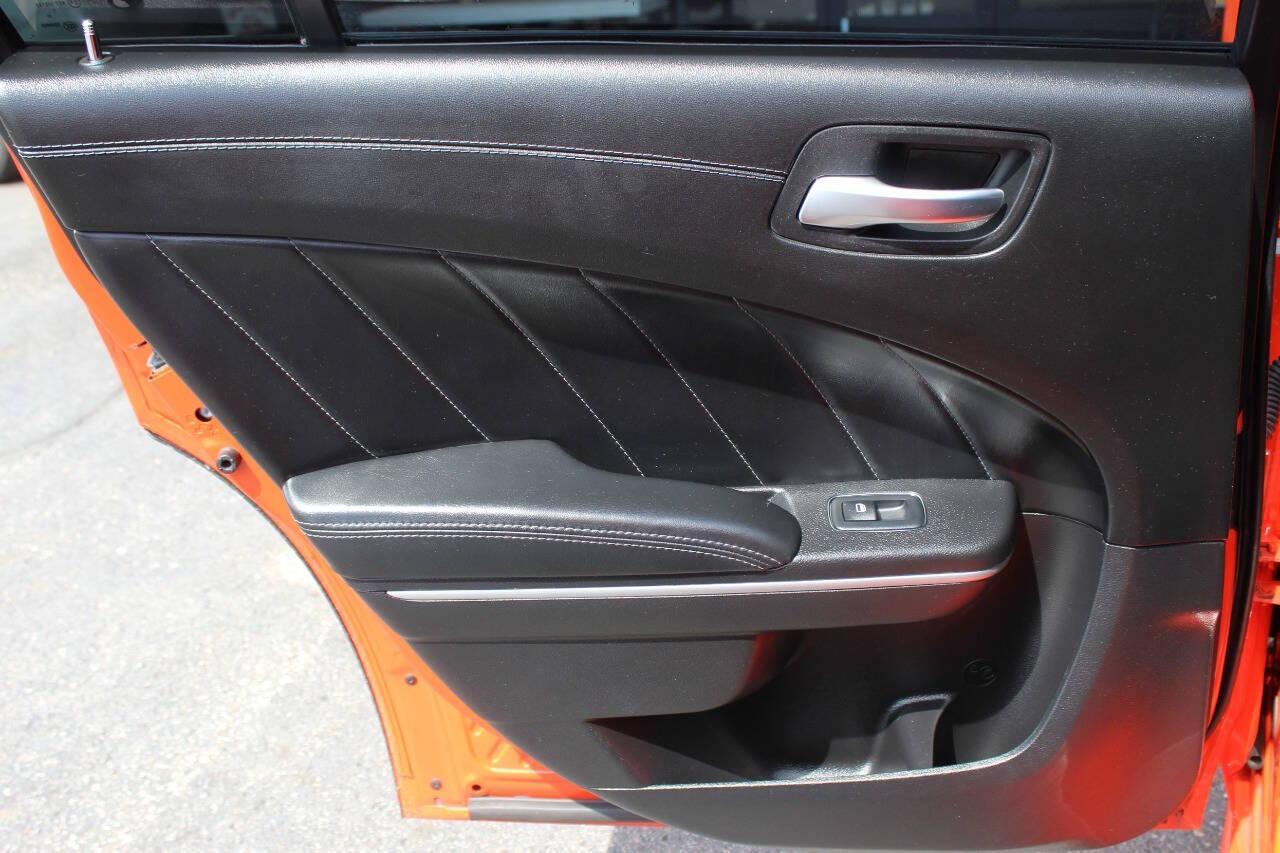 2021 Orange Dodge Charger Scat Pack (2C3CDXGJ8MH) with an 6.4L V8 OHV 16V engine, 8A transmission, located at 4301 NW 39th , Oklahoma City, OK, 73112, (405) 949-5600, 35.512135, -97.598671 - NO DRIVERS LICENCE -NO FULL COVERAGE INSURANCE - NO CREDIT CHECK. COME ON OVER TO SUPERSPORTS, TAKE A LOOK AND TEST DRIVE. PLEASE GIVE US A CALL AT (405) 949-5600. NO LICENCIA DE CONDUCIR - NO SEGURO DE COBERTURA TOTAL - NO VERIFICACION DE CREDITO. VISITENOS EN SUPERSPORTS, MIRE NUESTRO - Photo#13