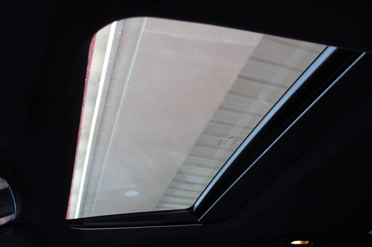 2021 Orange Dodge Charger Scat Pack (2C3CDXGJ8MH) with an 6.4L V8 OHV 16V engine, 8A transmission, located at 4301 NW 39th , Oklahoma City, OK, 73112, (405) 949-5600, 35.512135, -97.598671 - NO DRIVERS LICENCE -NO FULL COVERAGE INSURANCE - NO CREDIT CHECK. COME ON OVER TO SUPERSPORTS, TAKE A LOOK AND TEST DRIVE. PLEASE GIVE US A CALL AT (405) 949-5600. NO LICENCIA DE CONDUCIR - NO SEGURO DE COBERTURA TOTAL - NO VERIFICACION DE CREDITO. VISITENOS EN SUPERSPORTS, MIRE NUESTRO - Photo#16