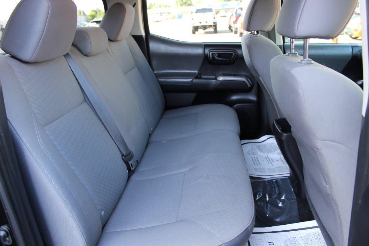 2021 Black Toyota Tacoma SR5 Double Cab Long Bed V6 6AT 4WD (3TMCZ5AN1MM) with an 3.5L V6 DOHC 24V engine, 6A transmission, located at 4301 NW 39th , Oklahoma City, OK, 73112, (405) 949-5600, 35.512135, -97.598671 - NO DRIVERS LICENCE -NO FULL COVERAGE INSURANCE - NO CREDIT CHECK. COME ON OVER TO SUPERSPORTS, TAKE A LOOK AND TEST DRIVE. PLEASE GIVE US A CALL AT (405) 949-5600. NO LICENCIA DE CONDUCIR - NO SEGURO DE COBERTURA TOTAL - NO VERIFICACION DE CREDITO. VISITENOS EN SUPERSPORTS, MIRE NUESTRO N - Photo#10