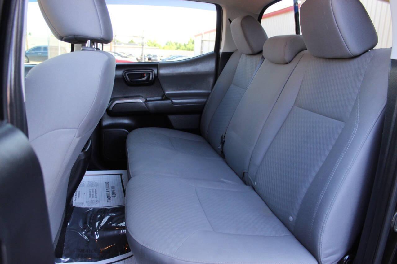 2021 Black Toyota Tacoma SR5 Double Cab Long Bed V6 6AT 4WD (3TMCZ5AN1MM) with an 3.5L V6 DOHC 24V engine, 6A transmission, located at 4301 NW 39th , Oklahoma City, OK, 73112, (405) 949-5600, 35.512135, -97.598671 - NO DRIVERS LICENCE -NO FULL COVERAGE INSURANCE - NO CREDIT CHECK. COME ON OVER TO SUPERSPORTS, TAKE A LOOK AND TEST DRIVE. PLEASE GIVE US A CALL AT (405) 949-5600. NO LICENCIA DE CONDUCIR - NO SEGURO DE COBERTURA TOTAL - NO VERIFICACION DE CREDITO. VISITENOS EN SUPERSPORTS, MIRE NUESTRO N - Photo#12