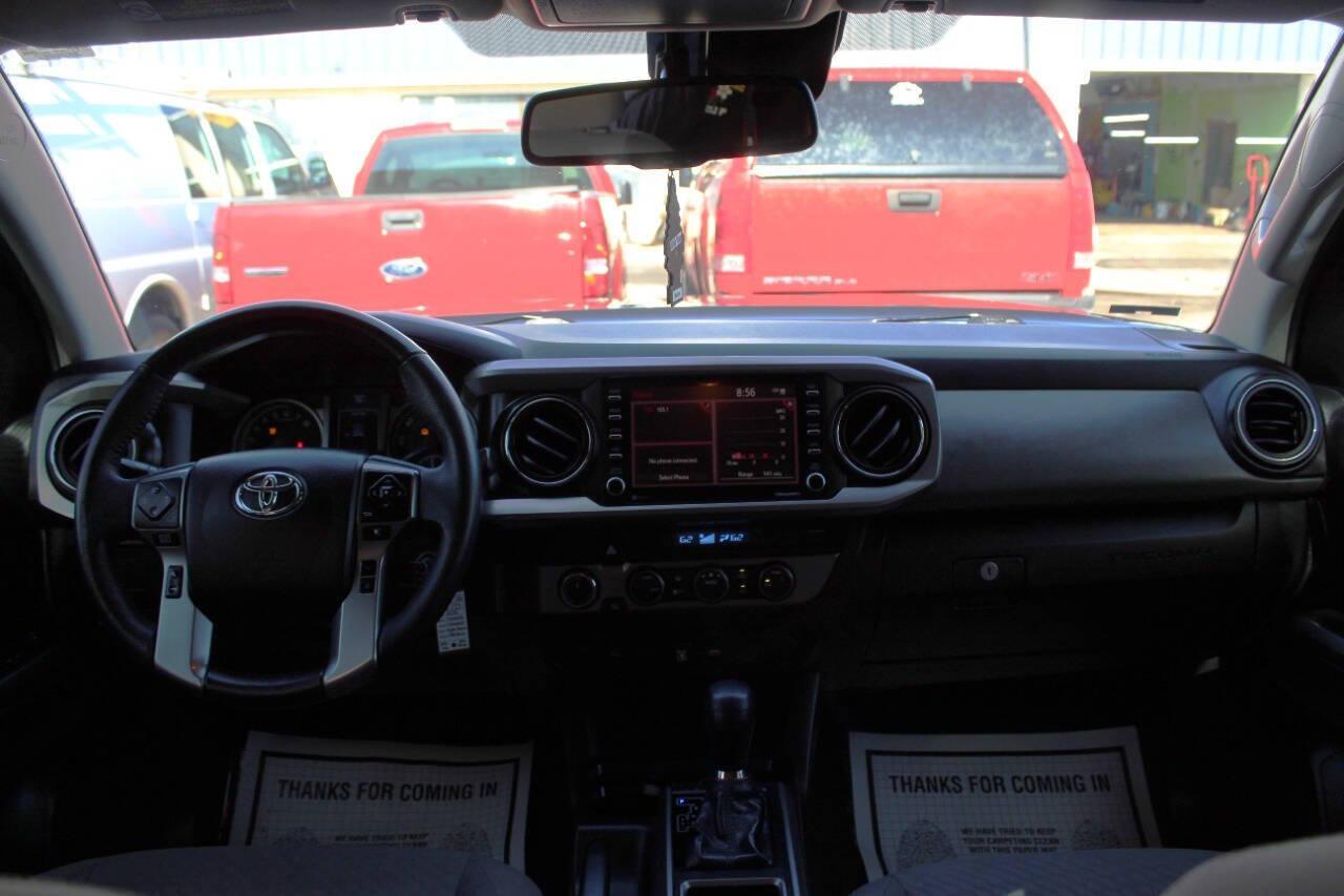 2021 Black Toyota Tacoma SR5 Double Cab Long Bed V6 6AT 4WD (3TMCZ5AN1MM) with an 3.5L V6 DOHC 24V engine, 6A transmission, located at 4301 NW 39th , Oklahoma City, OK, 73112, (405) 949-5600, 35.512135, -97.598671 - NO DRIVERS LICENCE -NO FULL COVERAGE INSURANCE - NO CREDIT CHECK. COME ON OVER TO SUPERSPORTS, TAKE A LOOK AND TEST DRIVE. PLEASE GIVE US A CALL AT (405) 949-5600. NO LICENCIA DE CONDUCIR - NO SEGURO DE COBERTURA TOTAL - NO VERIFICACION DE CREDITO. VISITENOS EN SUPERSPORTS, MIRE NUESTRO N - Photo#16