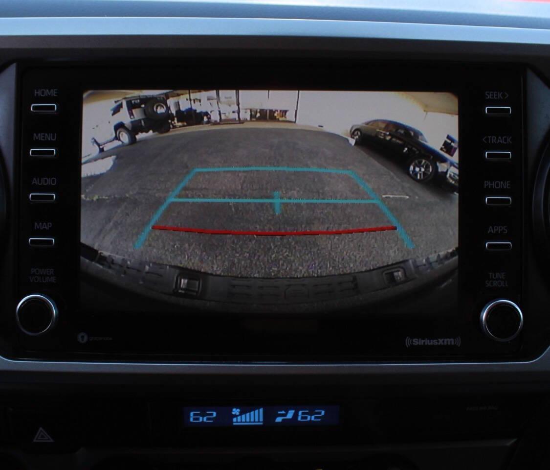 2021 Black Toyota Tacoma SR5 Double Cab Long Bed V6 6AT 4WD (3TMCZ5AN1MM) with an 3.5L V6 DOHC 24V engine, 6A transmission, located at 4301 NW 39th , Oklahoma City, OK, 73112, (405) 949-5600, 35.512135, -97.598671 - NO DRIVERS LICENCE -NO FULL COVERAGE INSURANCE - NO CREDIT CHECK. COME ON OVER TO SUPERSPORTS, TAKE A LOOK AND TEST DRIVE. PLEASE GIVE US A CALL AT (405) 949-5600. NO LICENCIA DE CONDUCIR - NO SEGURO DE COBERTURA TOTAL - NO VERIFICACION DE CREDITO. VISITENOS EN SUPERSPORTS, MIRE NUESTRO N - Photo#17