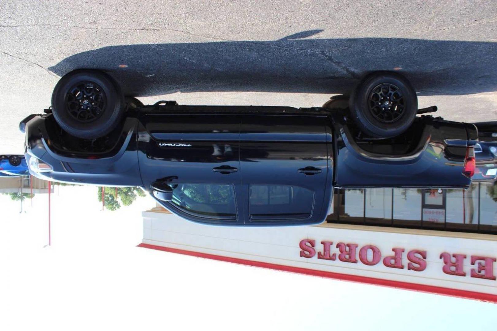 2021 Black Toyota Tacoma SR5 Double Cab Long Bed V6 6AT 4WD (3TMCZ5AN1MM) with an 3.5L V6 DOHC 24V engine, 6A transmission, located at 4301 NW 39th , Oklahoma City, OK, 73112, (405) 949-5600, 35.512135, -97.598671 - NO DRIVERS LICENCE -NO FULL COVERAGE INSURANCE - NO CREDIT CHECK. COME ON OVER TO SUPERSPORTS, TAKE A LOOK AND TEST DRIVE. PLEASE GIVE US A CALL AT (405) 949-5600. NO LICENCIA DE CONDUCIR - NO SEGURO DE COBERTURA TOTAL - NO VERIFICACION DE CREDITO. VISITENOS EN SUPERSPORTS, MIRE NUESTRO N - Photo#2