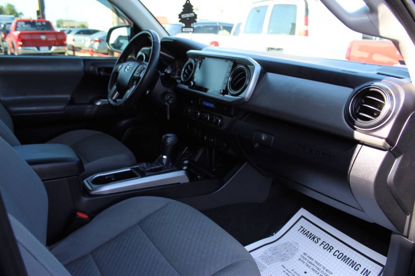 2021 Black Toyota Tacoma SR5 Double Cab Long Bed V6 6AT 4WD (3TMCZ5AN1MM) with an 3.5L V6 3.5L V6 engine, Automatic 6-Speed transmission, located at 4301 NW 39th , Oklahoma City, OK, 73112, (405) 949-5600, 35.512135, -97.598671 - Hablamos espanol. SPEND SMART --- BUY FROM SUPER SPORTS. ALL PRICES, DOWN PAYMENTS, PAYMENTS, AND FINANCE TERMS ARE NEGOTIABLE AT THE TIME OF APPROVAL. WE WILL WORK WITH YOU TO FIT YOUR BUDGET. WE WILL EVEN LOWER AND ADJUST THE NUMBERS TO HELP MAKE THE VE HICLE MORE AFFORDABLE FOR YOU.- Photo#8
