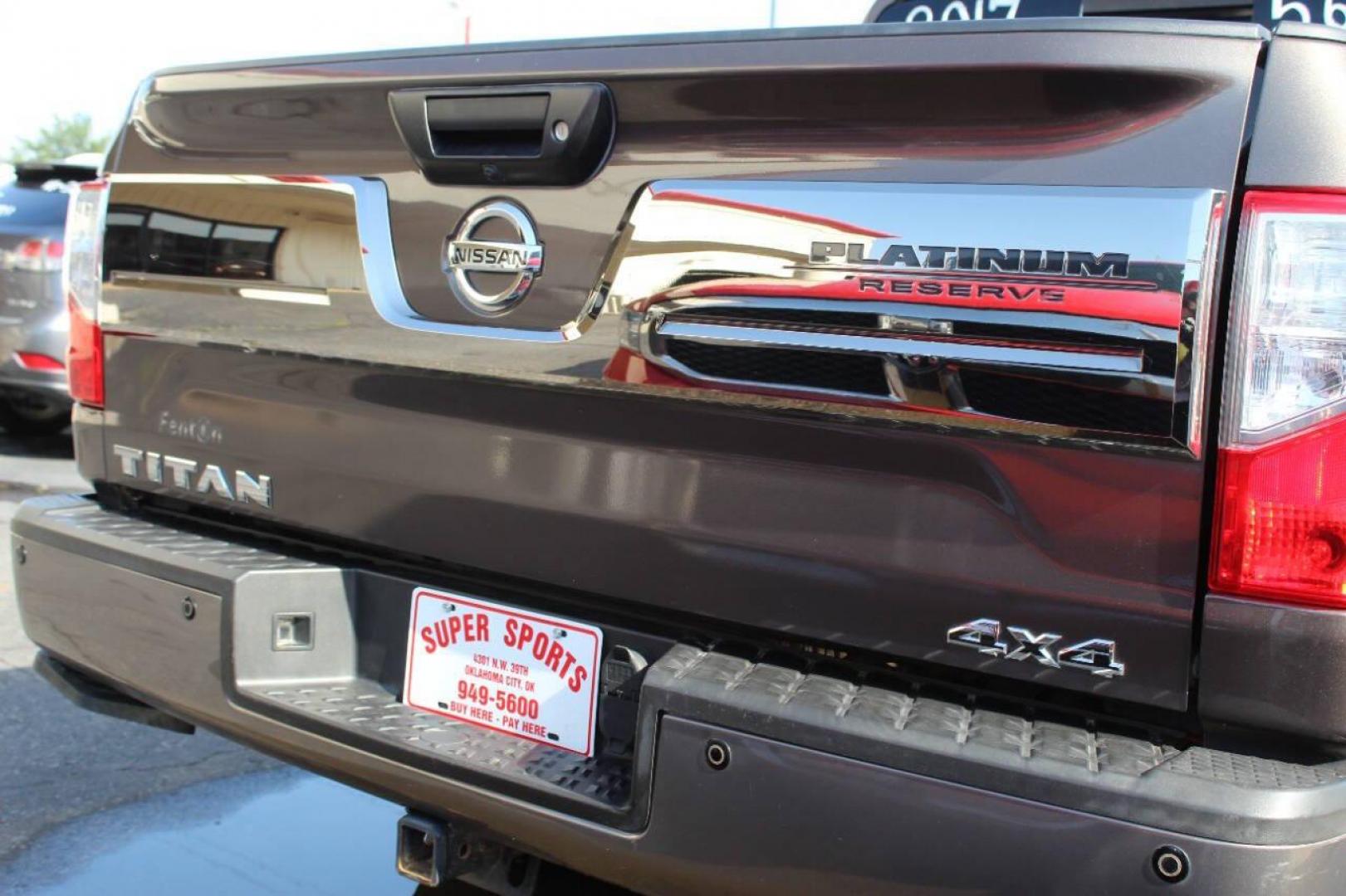 2017 Gray Nissan Titan Platinum Reserve Crew Cab 4WD (1N6AA1E57HN) with an 5.6L V8 DOHC 32V engine, 6A transmission, located at 4301 NW 39th , Oklahoma City, OK, 73112, (405) 949-5600, 35.512135, -97.598671 - Photo#21