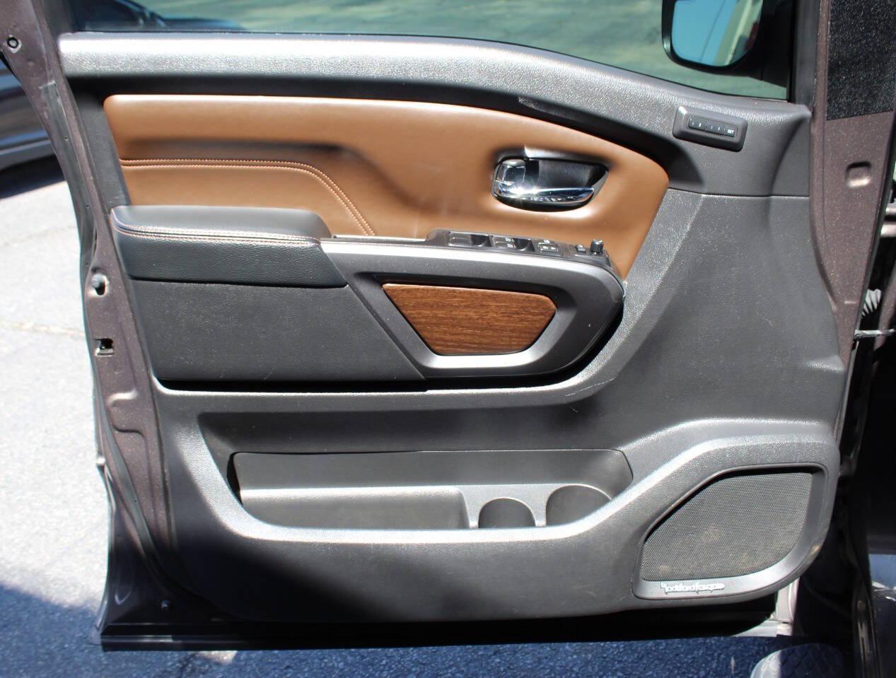 2017 Tan Nissan Titan Platinum Reserve Crew Cab 4WD (1N6AA1E57HN) with an 5.6L V8 5.6L V8 engine, Automatic 7-Speed transmission, located at 4301 NW 39th , Oklahoma City, OK, 73112, (405) 949-5600, 35.512135, -97.598671 - NO DRIVERS LICENCE -NO FULL COVERAGE INSURANCE - NO CREDIT CHECK. COME ON OVER TO SUPERSPORTS, TAKE A LOOK AND TEST DRIVE. PLEASE GIVE US A CALL AT (405) 949-5600. NO LICENCIA DE CONDUCIR - NO SEGURO DE COBERTURA TOTAL - NO VERIFICACION DE CREDITO. VISITENOS EN SUPERSPORTS, MIRE NUESTRO - Photo#15