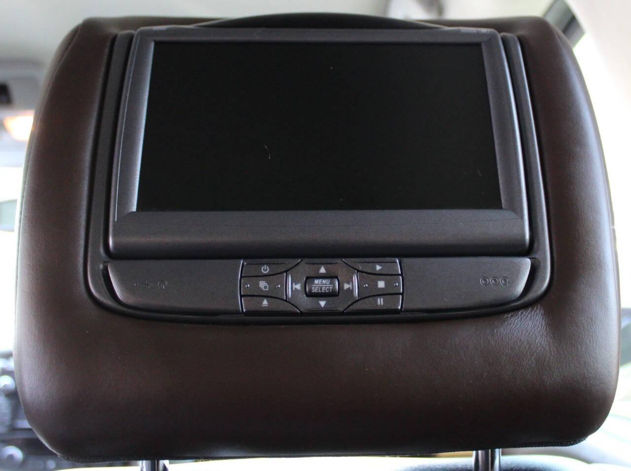 2017 Tan Nissan Titan Platinum Reserve Crew Cab 4WD (1N6AA1E57HN) with an 5.6L V8 5.6L V8 engine, Automatic 7-Speed transmission, located at 4301 NW 39th , Oklahoma City, OK, 73112, (405) 949-5600, 35.512135, -97.598671 - NO DRIVERS LICENCE -NO FULL COVERAGE INSURANCE - NO CREDIT CHECK. COME ON OVER TO SUPERSPORTS, TAKE A LOOK AND TEST DRIVE. PLEASE GIVE US A CALL AT (405) 949-5600. NO LICENCIA DE CONDUCIR - NO SEGURO DE COBERTURA TOTAL - NO VERIFICACION DE CREDITO. VISITENOS EN SUPERSPORTS, MIRE NUESTRO - Photo#18