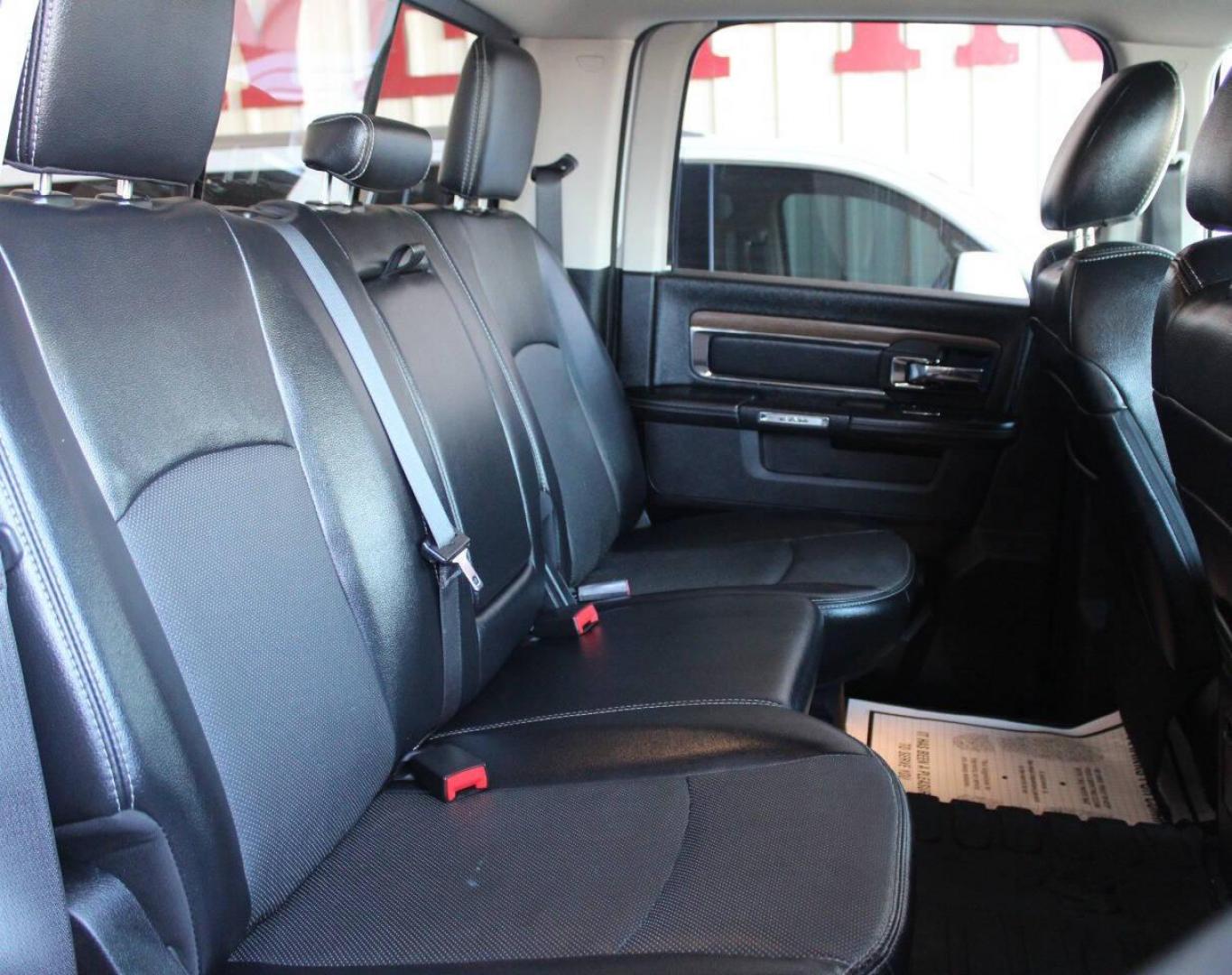 2017 White RAM 1500 Laramie Crew Cab SWB 4WD (1C6RR7NT5HS) with an 5.7L V8 OHV 16V engine, 8A transmission, located at 4301 NW 39th , Oklahoma City, OK, 73112, (405) 949-5600, 35.512135, -97.598671 - NO DRIVERS LICENCE -NO FULL COVERAGE INSURANCE - NO CREDIT CHECK. COME ON OVER TO SUPERSPORTS, TAKE A LOOK AND TEST DRIVE. PLEASE GIVE US A CALL AT (405) 949-5600. NO LICENCIA DE CONDUCIR - NO SEGURO DE COBERTURA TOTAL - NO VERIFICACION DE CREDITO. VISITENOS EN SUPERSPORTS, MIRE - Photo#11