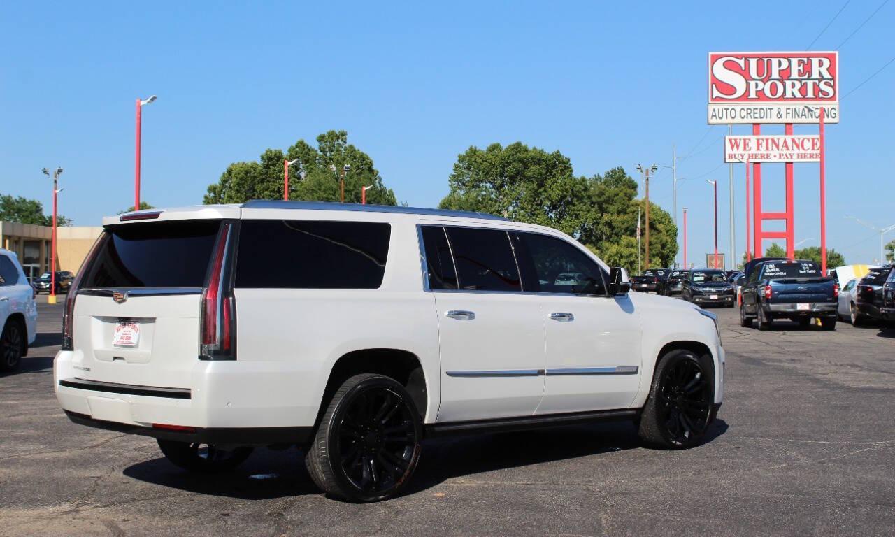 2019 White Cadillac Escalade ESV Premium 4WD (1GYS4JKJ2KR) with an 6.2L V8 OHV 16V FFV engine, 10A transmission, located at 4301 NW 39th , Oklahoma City, OK, 73112, (405) 949-5600, 35.512135, -97.598671 - NO DRIVERS LICENCE -NO FULL COVERAGE INSURANCE - NO CREDIT CHECK. COME ON OVER TO SUPERSPORTS, TAKE A LOOK AND TEST DRIVE. PLEASE GIVE US A CALL AT (405) 949-5600. NO LICENCIA DE CONDUCIR - NO SEGURO DE COBERTURA TOTAL - NO VERIFICACION DE CREDITO. VISITENOS EN SUPERSPORTS, MIRE NUESTRO - Photo#3