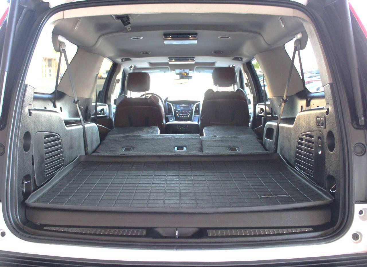 2019 White Cadillac Escalade ESV Premium 4WD (1GYS4JKJ2KR) with an 6.2L V8 OHV 16V FFV engine, 10A transmission, located at 4301 NW 39th , Oklahoma City, OK, 73112, (405) 949-5600, 35.512135, -97.598671 - NO DRIVERS LICENCE -NO FULL COVERAGE INSURANCE - NO CREDIT CHECK. COME ON OVER TO SUPERSPORTS, TAKE A LOOK AND TEST DRIVE. PLEASE GIVE US A CALL AT (405) 949-5600. NO LICENCIA DE CONDUCIR - NO SEGURO DE COBERTURA TOTAL - NO VERIFICACION DE CREDITO. VISITENOS EN SUPERSPORTS, MIRE NUESTRO - Photo#15