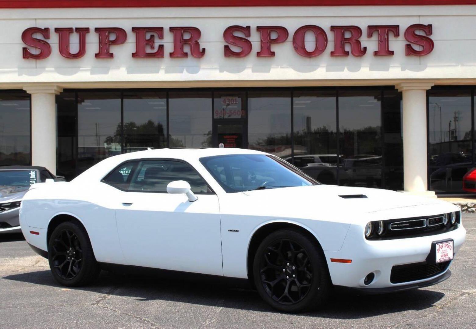 2018 White Dodge Challenger R/T Plus (2C3CDZBT9JH) with an 5.7L V8 OHV 16V engine, 6A transmission, located at 4301 NW 39th , Oklahoma City, OK, 73112, (405) 949-5600, 35.512135, -97.598671 - Photo#2