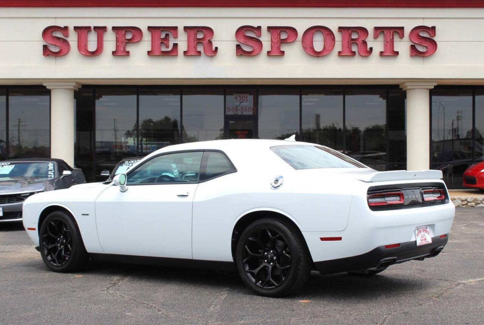 2018 White Dodge Challenger R/T Plus (2C3CDZBT9JH) with an 5.7L V8 OHV 16V engine, 6A transmission, located at 4301 NW 39th , Oklahoma City, OK, 73112, (405) 949-5600, 35.512135, -97.598671 - Photo#5