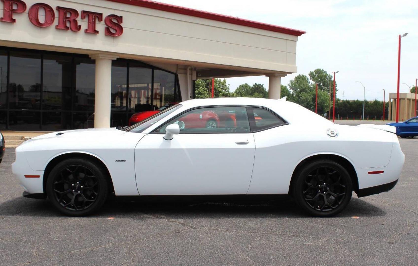 2018 White Dodge Challenger R/T Plus (2C3CDZBT9JH) with an 5.7L V8 OHV 16V engine, 6A transmission, located at 4301 NW 39th , Oklahoma City, OK, 73112, (405) 949-5600, 35.512135, -97.598671 - Photo#6