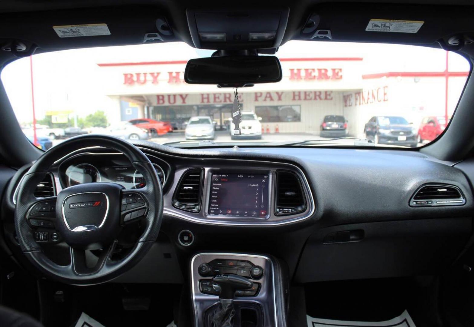 2018 White Dodge Challenger R/T Plus (2C3CDZBT9JH) with an 5.7L V8 OHV 16V engine, 6A transmission, located at 4301 NW 39th , Oklahoma City, OK, 73112, (405) 949-5600, 35.512135, -97.598671 - Photo#17