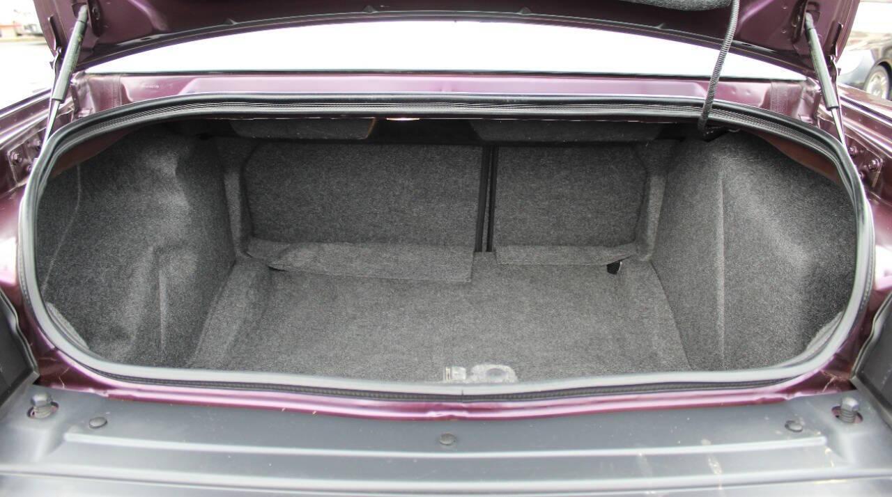 2020 Purple Dodge Challenger SXT (2C3CDZAG8LH) with an 3.6L V6 3.6L V6 engine, Automatic 8-Speed transmission, located at 4301 NW 39th , Oklahoma City, OK, 73112, (405) 949-5600, 35.512135, -97.598671 - NO DRIVERS LICENCE -NO FULL COVERAGE INSURANCE - NO CREDIT CHECK. COME ON OVER TO SUPERSPORTS, TAKE A LOOK AND TEST DRIVE. PLEASE GIVE US A CALL AT (405) 949-5600. NO LICENCIA DE CONDUCIR - NO SEGURO DE COBERTURA TOTAL - NO VERIFICACION DE CREDITO. VISITENOS EN SUPERSPORTS, MIRE NUESTRO - Photo#11