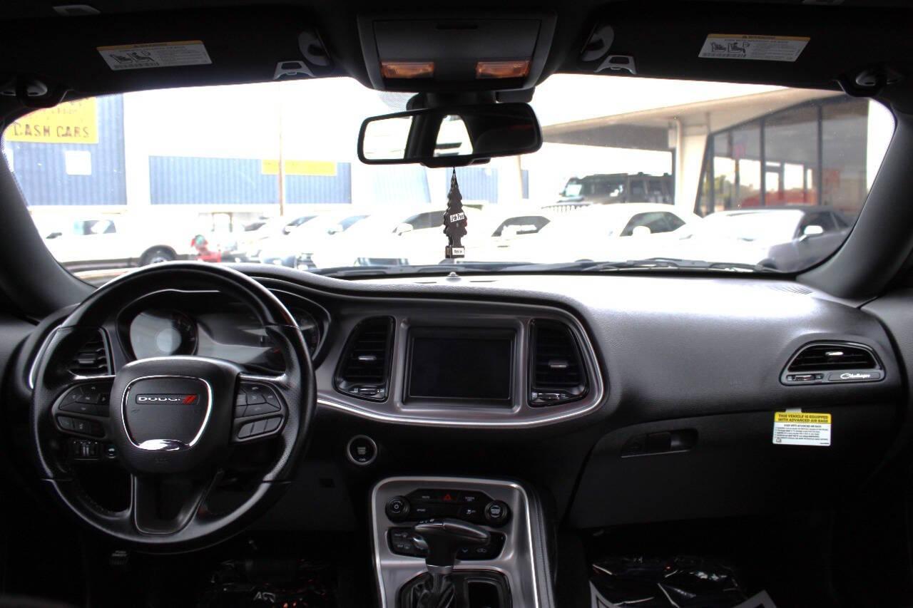 2020 Purple Dodge Challenger SXT (2C3CDZAG8LH) with an 3.6L V6 3.6L V6 engine, Automatic 8-Speed transmission, located at 4301 NW 39th , Oklahoma City, OK, 73112, (405) 949-5600, 35.512135, -97.598671 - NO DRIVERS LICENCE -NO FULL COVERAGE INSURANCE - NO CREDIT CHECK. COME ON OVER TO SUPERSPORTS, TAKE A LOOK AND TEST DRIVE. PLEASE GIVE US A CALL AT (405) 949-5600. NO LICENCIA DE CONDUCIR - NO SEGURO DE COBERTURA TOTAL - NO VERIFICACION DE CREDITO. VISITENOS EN SUPERSPORTS, MIRE NUESTRO - Photo#15