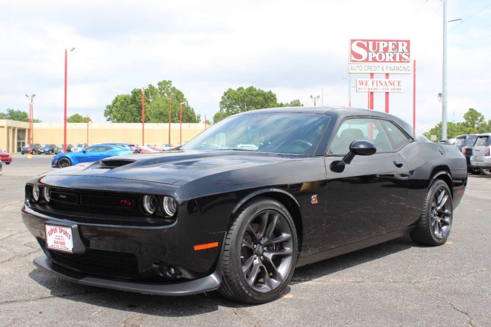 2021 Black Dodge Challenger R/T Scat Pack (2C3CDZFJ8MH) with an 6.2L V8 OHV 16V engine, 6A transmission, located at 4301 NW 39th , Oklahoma City, OK, 73112, (405) 949-5600, 35.512135, -97.598671 - Photo#6