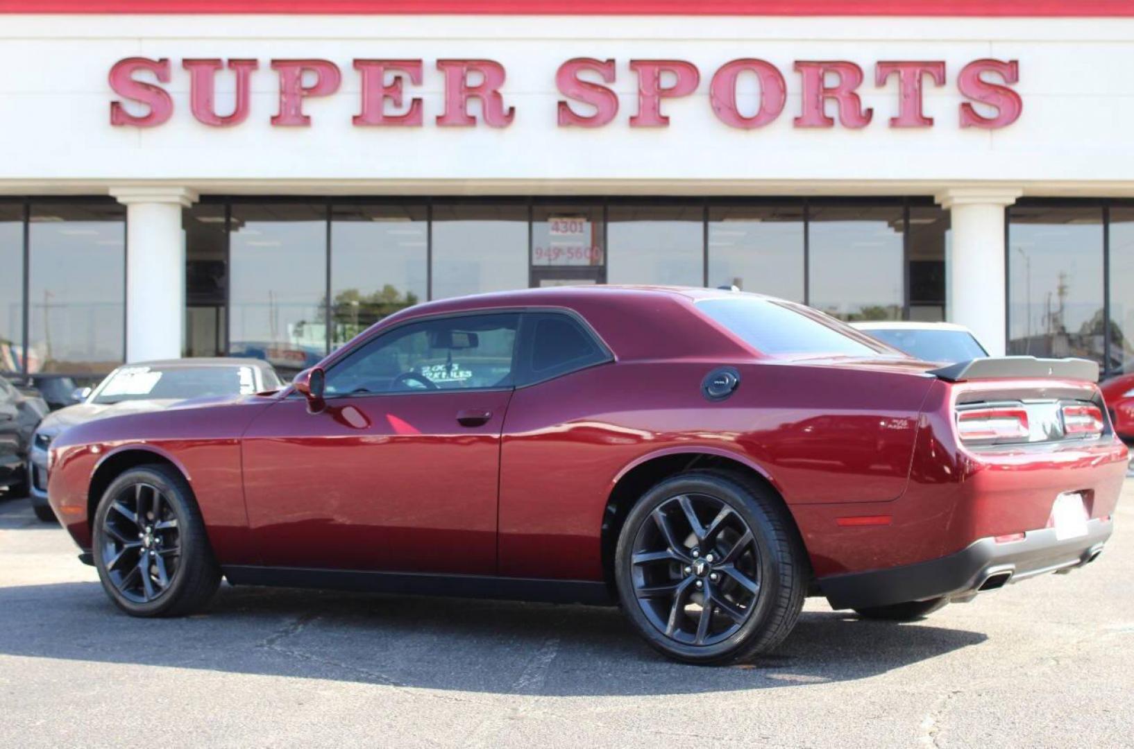 2019 Maroon Dodge Challenger SXT (2C3CDZAG8KH) with an 3.6L V6 DOHC 24V engine, 8A transmission, located at 4301 NW 39th , Oklahoma City, OK, 73112, (405) 949-5600, 35.512135, -97.598671 - NO DRIVERS LICENCE -NO FULL COVERAGE INSURANCE - NO CREDIT CHECK. COME ON OVER TO SUPERSPORTS, TAKE A LOOK AND TEST DRIVE. PLEASE GIVE US A CALL AT (405) 949-5600. NO LICENCIA DE CONDUCIR - NO SEGURO DE COBERTURA TOTAL - NO VERIFICACION DE CREDITO. VISITENOS EN SUPERSPORTS, MIRE N - Photo#5
