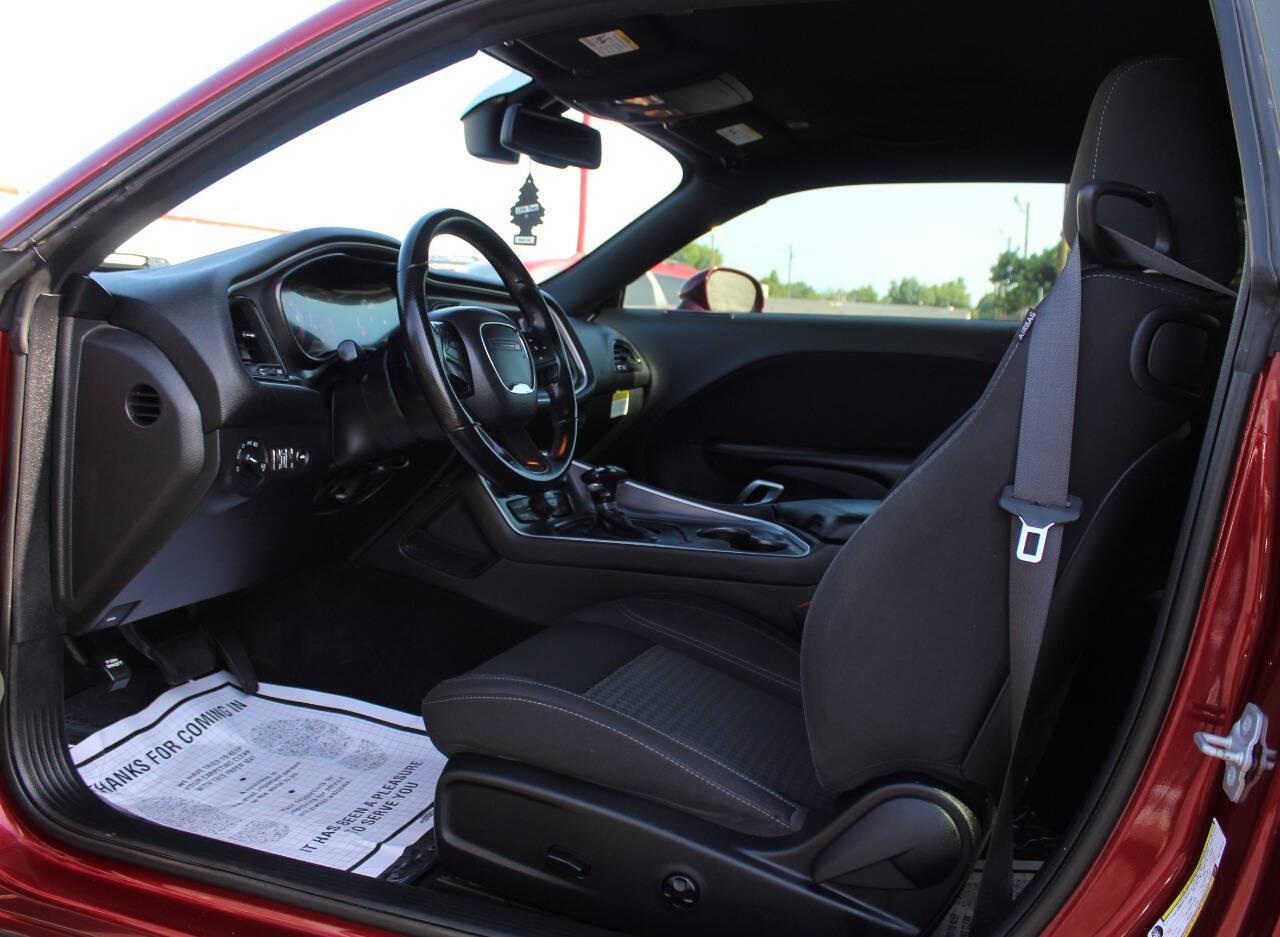 2019 Maroon Dodge Challenger SXT (2C3CDZAG8KH) with an 3.6L V6 3.6L V6 engine, Automatic 8-Speed transmission, located at 4301 NW 39th , Oklahoma City, OK, 73112, (405) 949-5600, 35.512135, -97.598671 - Hablamos espanol. SPEND SMART --- BUY FROM SUPER SPORTS. ALL PRICES, DOWN PAYMENTS, PAYMENTS, AND FINANCE TERMS ARE NEGOTIABLE AT THE TIME OF APPROVAL. WE WILL WORK WITH YOU TO FIT YOUR BUDGET. WE WILL EVEN LOWER AND ADJUST THE NUMBERS TO HELP MAKE THE VEHICLE MORE AFFORDABLE FOR YOU.- Photo#8
