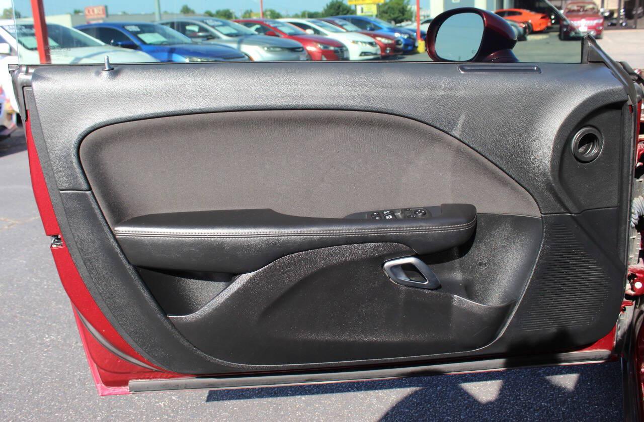 2019 Maroon Dodge Challenger SXT (2C3CDZAG8KH) with an 3.6L V6 3.6L V6 engine, Automatic 8-Speed transmission, located at 4301 NW 39th , Oklahoma City, OK, 73112, (405) 949-5600, 35.512135, -97.598671 - Hablamos espanol. SPEND SMART --- BUY FROM SUPER SPORTS. ALL PRICES, DOWN PAYMENTS, PAYMENTS, AND FINANCE TERMS ARE NEGOTIABLE AT THE TIME OF APPROVAL. WE WILL WORK WITH YOU TO FIT YOUR BUDGET. WE WILL EVEN LOWER AND ADJUST THE NUMBERS TO HELP MAKE THE VEHICLE MORE AFFORDABLE FOR YOU.- Photo#9