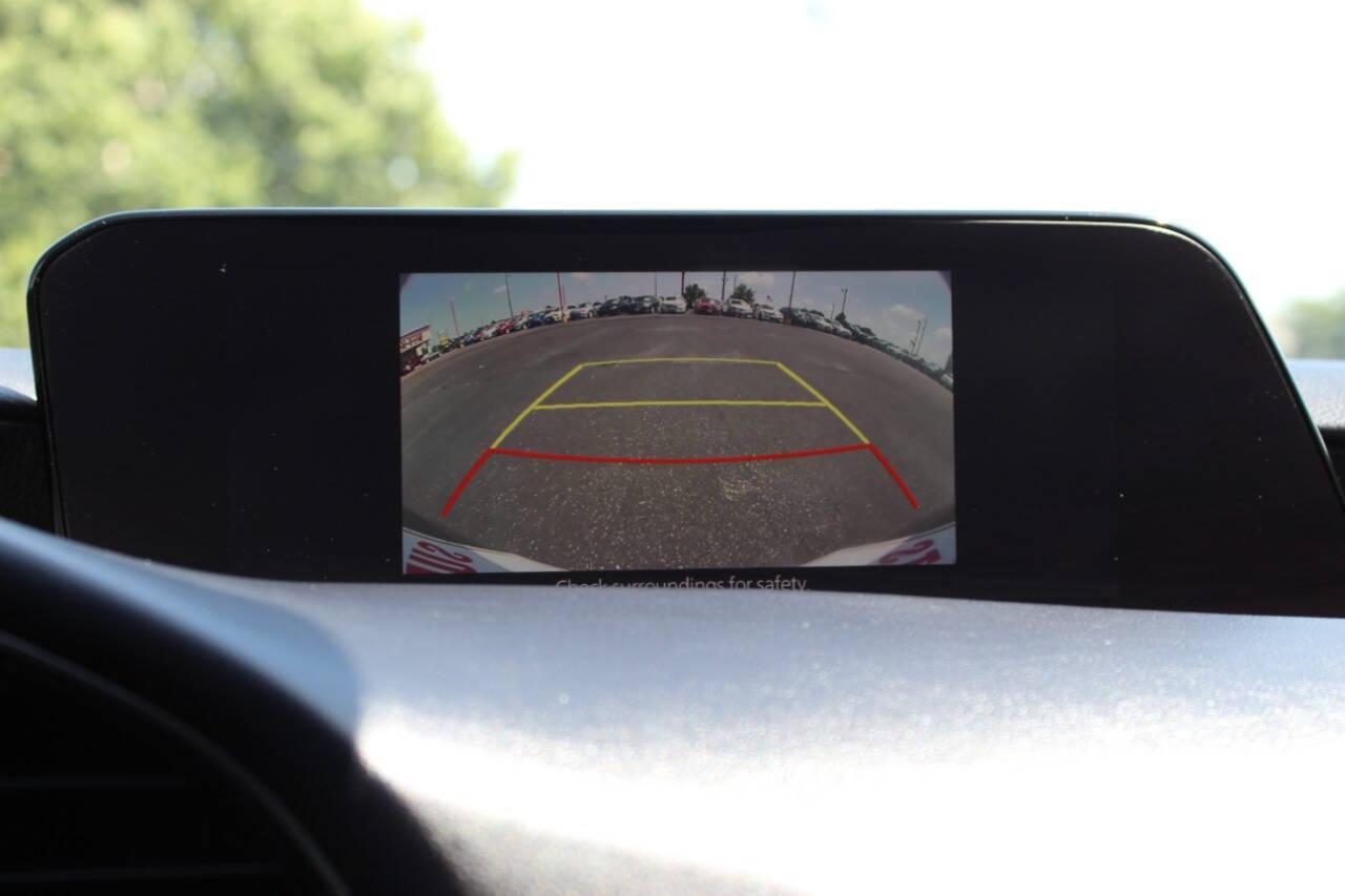 2022 Gray Mazda MAZDA3 Preferred (3MZBPACL0NM) with an 2.5L L4 DOHC 16V engine, 6A transmission, located at 4301 NW 39th , Oklahoma City, OK, 73112, (405) 949-5600, 35.512135, -97.598671 - NO DRIVERS LICENCE -NO FULL COVERAGE INSURANCE - NO CREDIT CHECK. COME ON OVER TO SUPERSPORTS, TAKE A LOOK AND TEST DRIVE. PLEASE GIVE US A CALL AT (405) 949-5600. NO LICENCIA DE CONDUCIR - NO SEGURO DE COBERTURA TOTAL - NO VERIFICACION DE CREDITO. VISITENOS EN SUPERSPORTS, MIRE NUESTRO - Photo#17