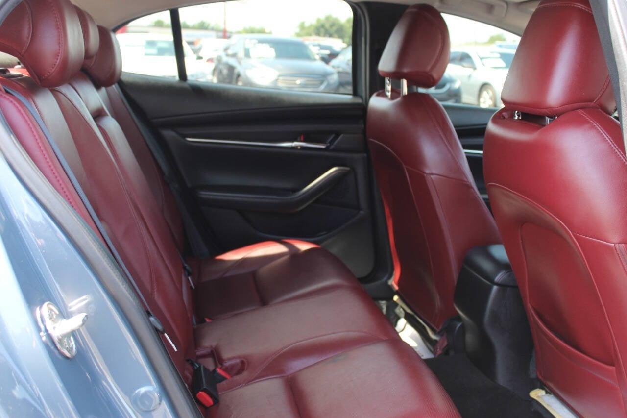 2022 Gray Mazda Mazda3 Sedan Preferred (3MZBPACL0NM) with an 2.5L I4 2.5L I4 engine, Automatic 6-Speed transmission, located at 4301 NW 39th , Oklahoma City, OK, 73112, (405) 949-5600, 35.512135, -97.598671 - NO DRIVERS LICENCE -NO FULL COVERAGE INSURANCE - NO CREDIT CHECK. COME ON OVER TO SUPERSPORTS, TAKE A LOOK AND TEST DRIVE. PLEASE GIVE US A CALL AT (405) 949-5600. NO LICENCIA DE CONDUCIR - NO SEGURO DE COBERTURA TOTAL - NO VERIFICACION DE CREDITO. VISITENOS EN SUPERSPORTS, MIRE NUESTRO - Photo#9