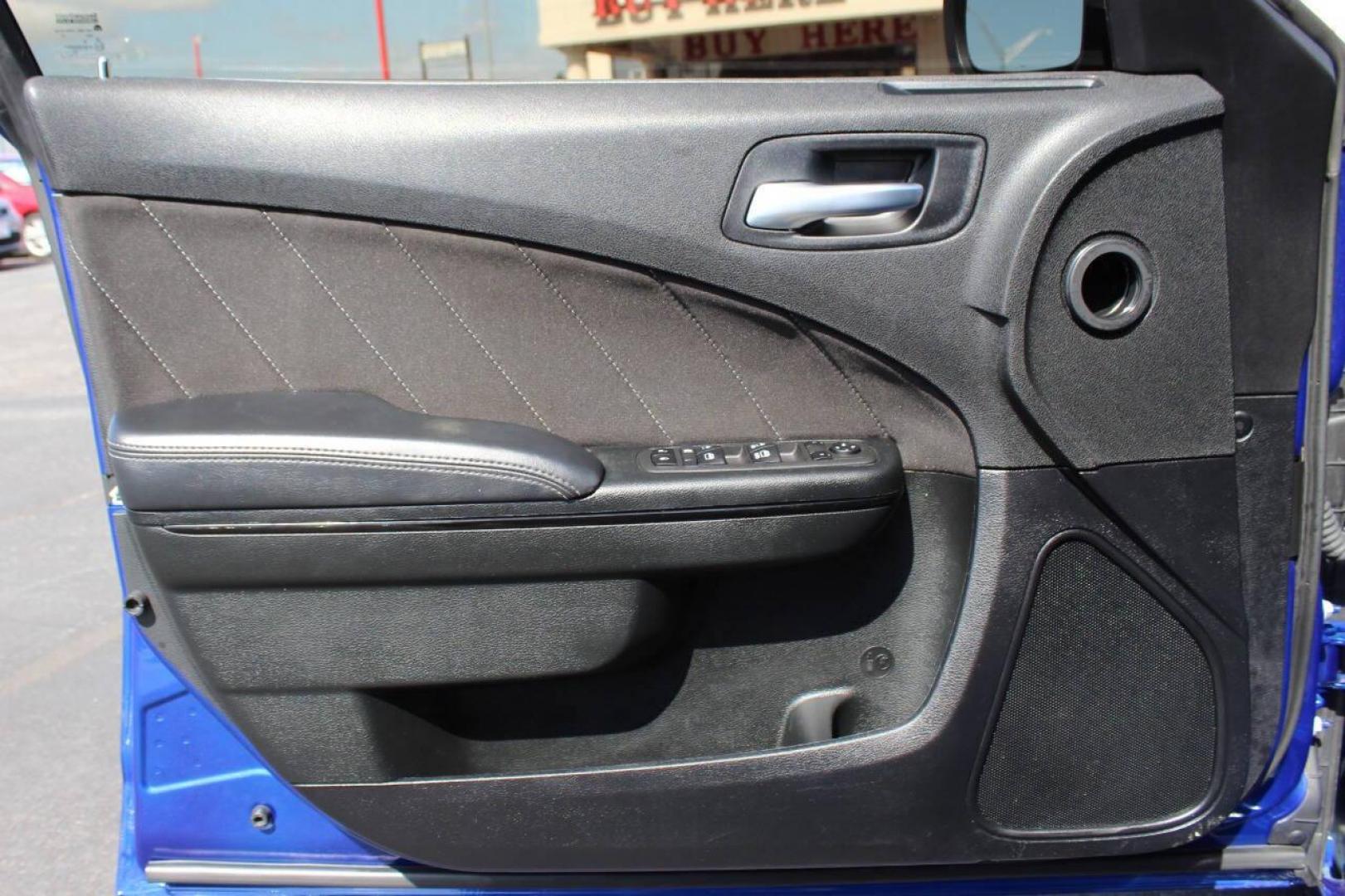 2022 Blue Dodge Charger SXT (2C3CDXBG8NH) with an 3.6L V6 DOHC 24V engine, 8A transmission, located at 4301 NW 39th , Oklahoma City, OK, 73112, (405) 949-5600, 35.512135, -97.598671 - NO DRIVERS LICENCE -NO FULL COVERAGE INSURANCE - NO CREDIT CHECK. COME ON OVER TO SUPERSPORTS, TAKE A LOOK AND TEST DRIVE. PLEASE GIVE US A CALL AT (405) 949-5600. NO LICENCIA DE CONDUCIR - NO SEGURO DE COBERTURA TOTAL - NO VERIFICACION DE CREDITO. VISITENOS EN SUPERSPORTS, MIRE NUESTRO - Photo#18