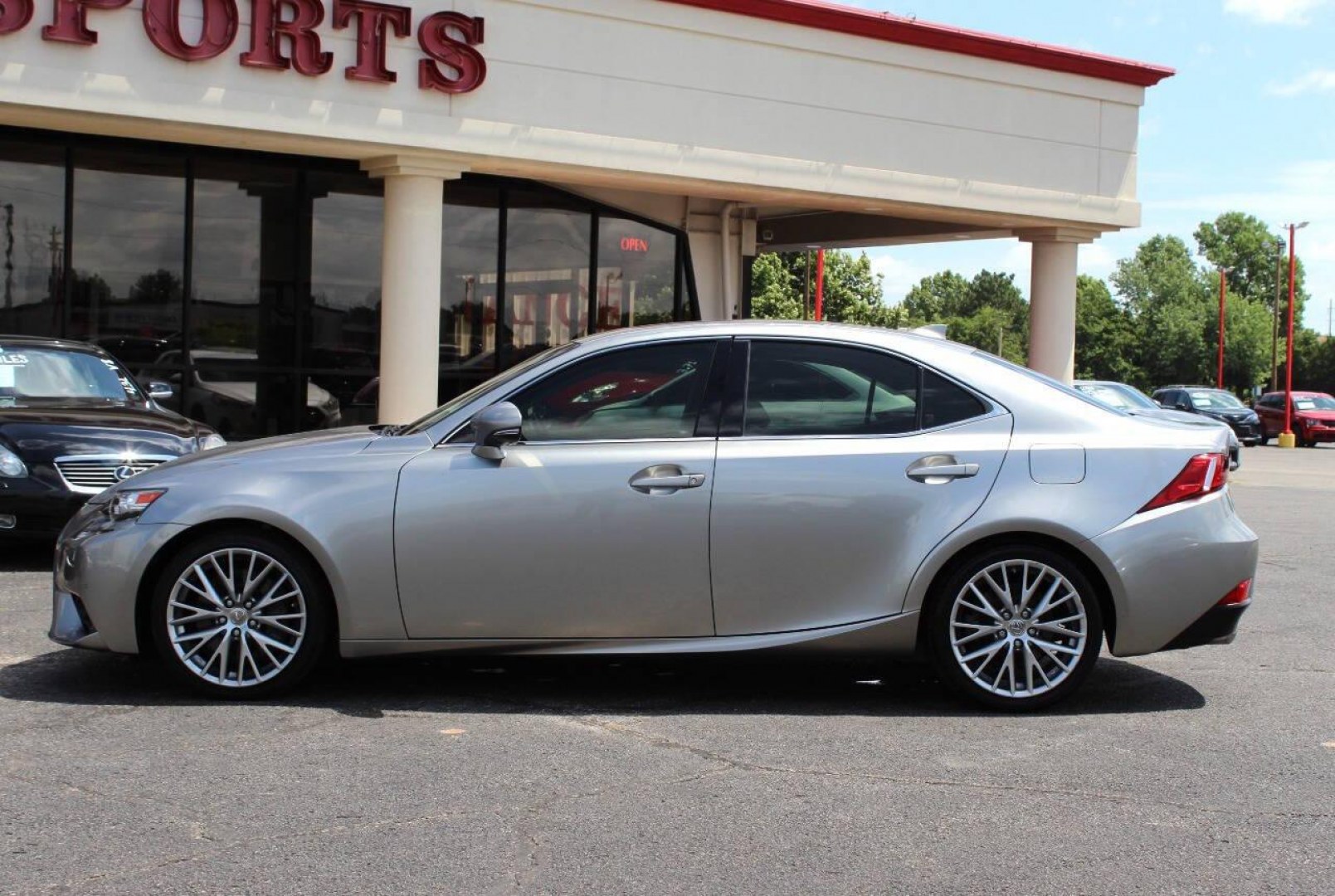 2016 Beige Lexus IS 200t 200t (JTHBA1D22G5) with an 2.0L I4 Turbocharger 2.0L I4 engine, Automatic 8-Speed transmission, located at 4301 NW 39th , Oklahoma City, OK, 73112, (405) 949-5600, 35.512135, -97.598671 - Hablamos espaol. SPEND SMART --- BUY FROM SUPER SPORTS. ASKING WHOLESALE CASH PRICE: $14,900 (CASH ONLY) PLUS $100 PROCESSING FEE. ALL PRICES, DOWN PAYMENTS, PAYMENTS, AND FINANCE TERMS ARE NEGOTIABLE AT THE TIME OF APPROVAL. WE WILL WORK WITH YOU TO FIT YOUR BUDGET. WE WILL EVEN LOW- Photo#5